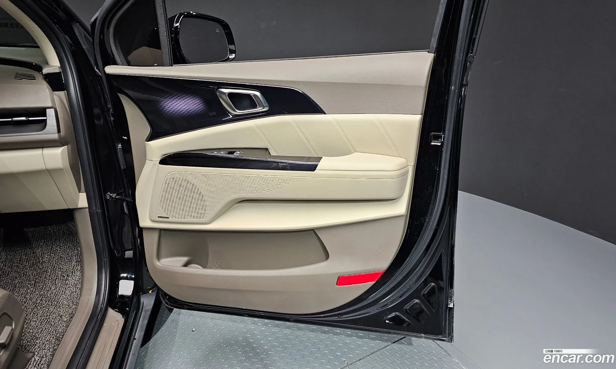 Kia Carnival 2021 KNANE81BBMS095649 — 36