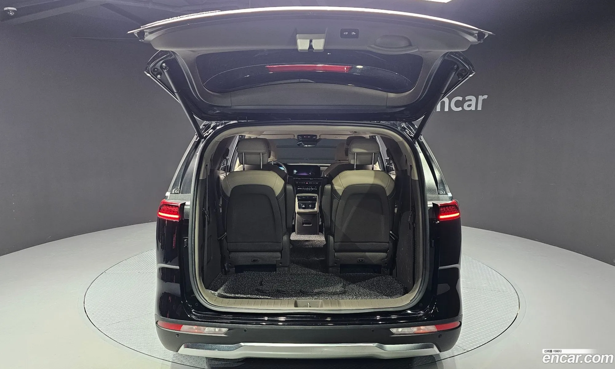 Kia Carnival 2021 KNANE81BBMS095649 — 16