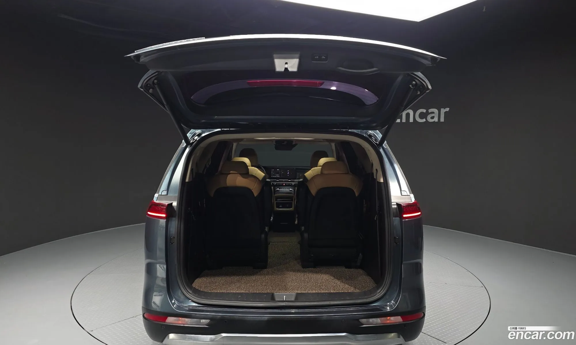 Kia Carnival 2020 KNANE81BBMS023047 — 9