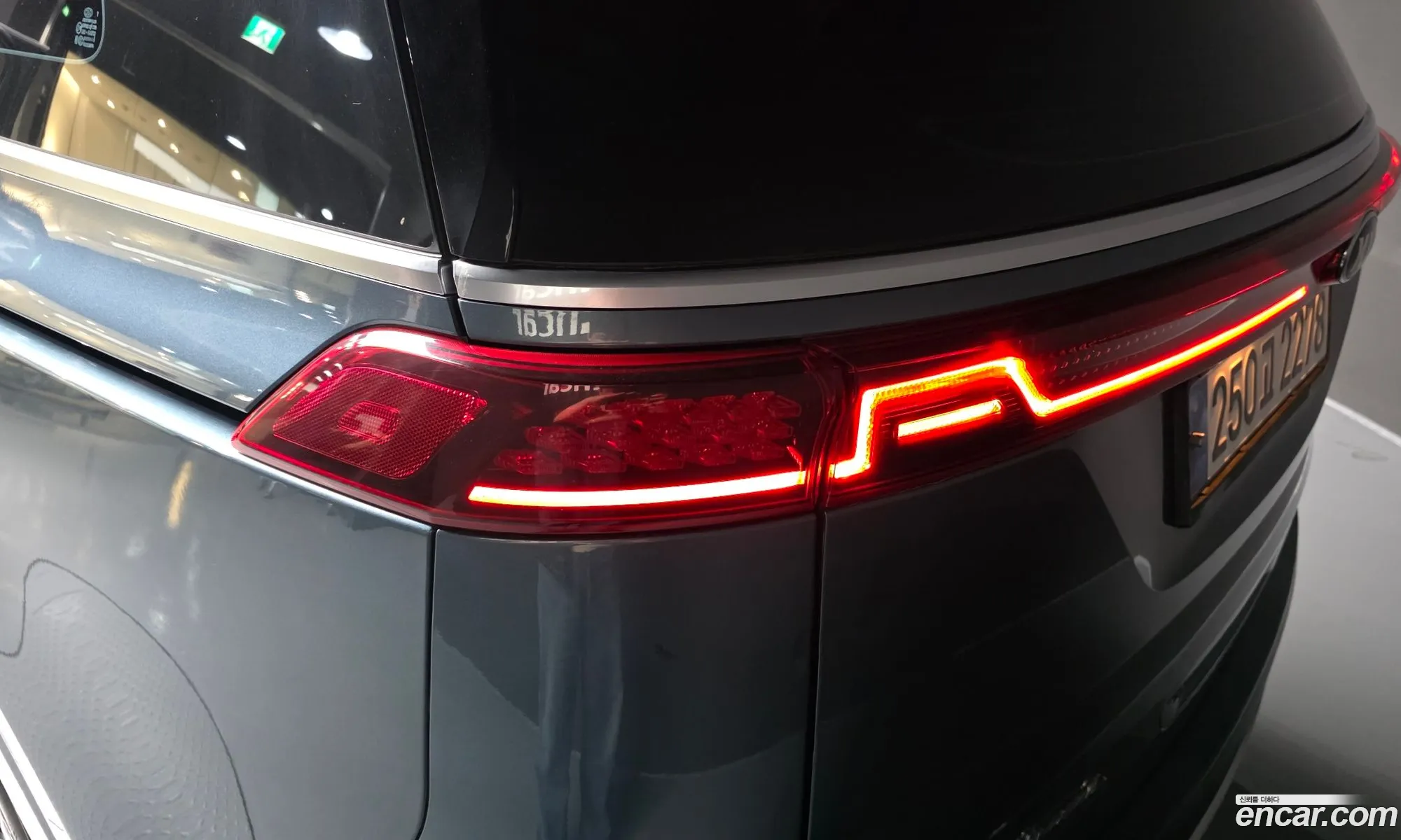 Kia Carnival 2020 KNANE81BBMS023047 — 13