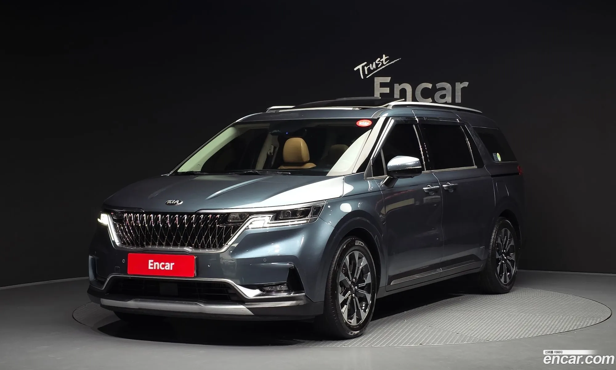 Kia Carnival 2020 KNANE81BBMS023047 — 5
