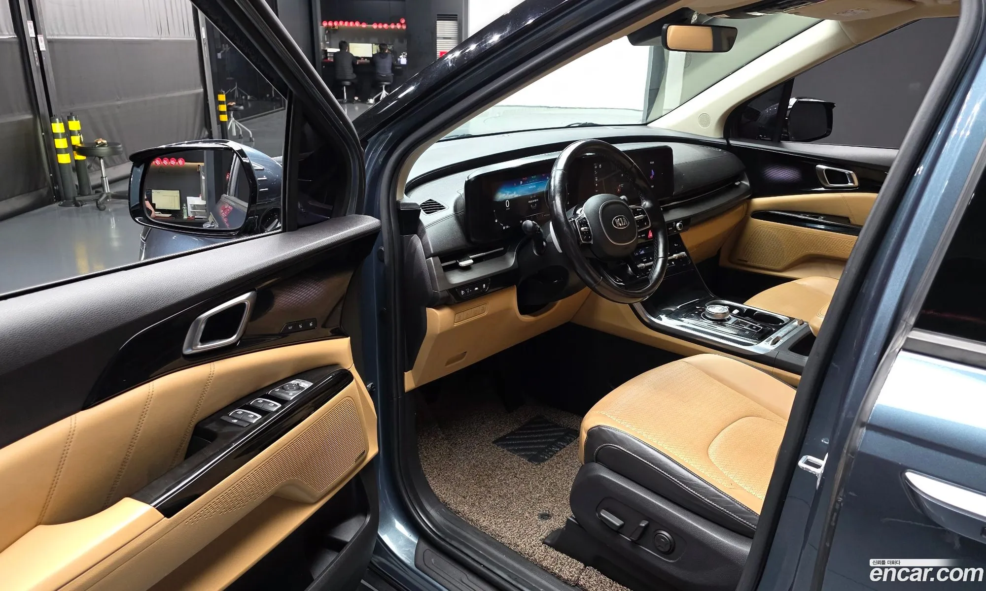 Kia Carnival 2020 KNANE81BBMS023047 — 24