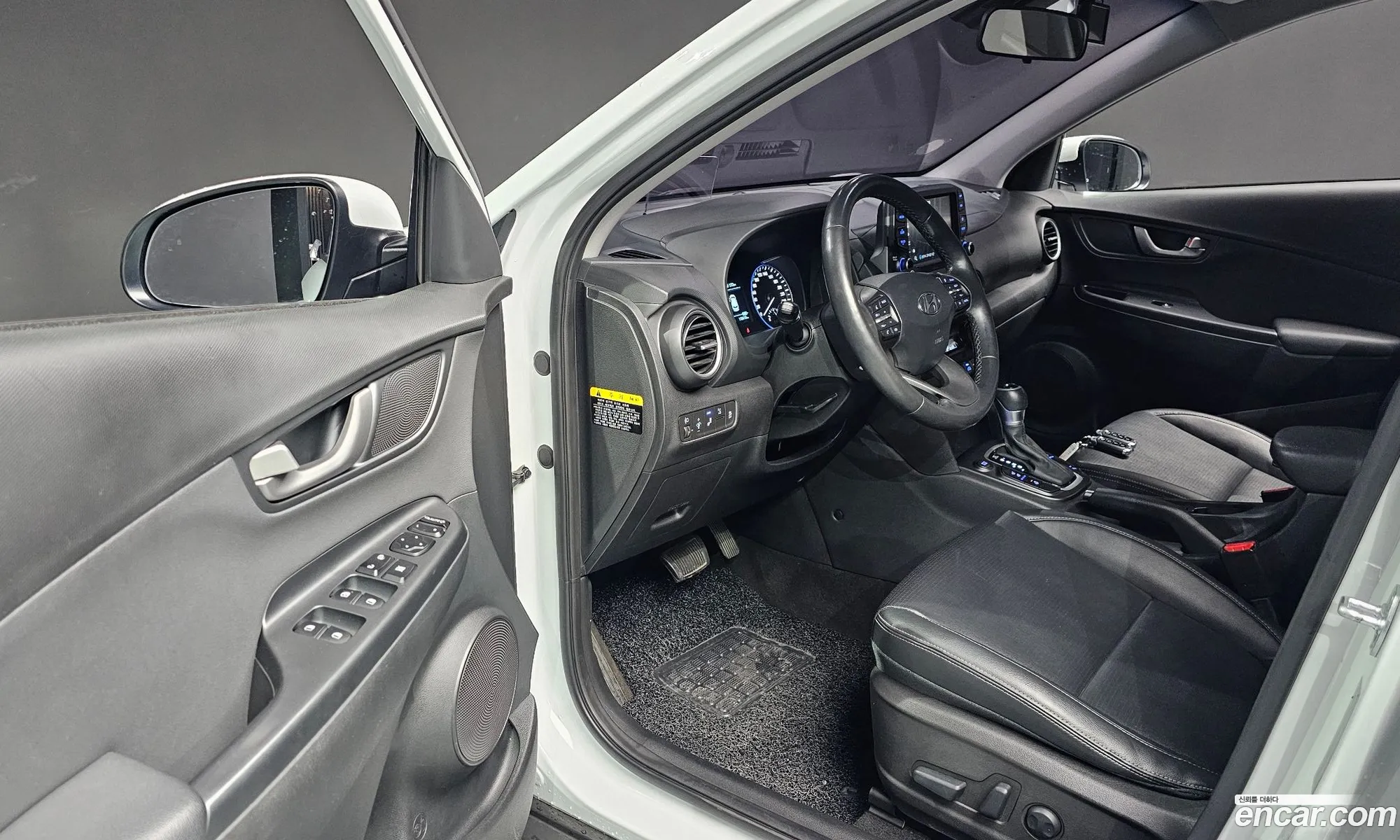 Hyundai Kona 2017 — 17