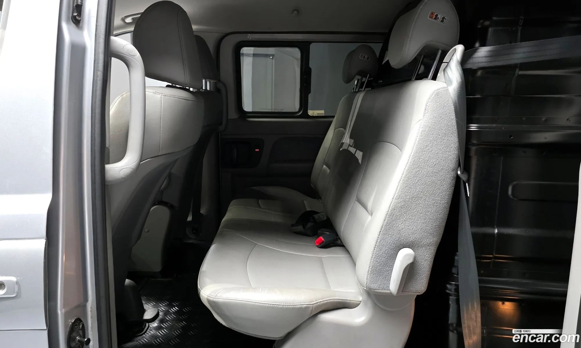 Hyundai Grand Starex 2018 KMFWBX7KBJU967006 — 6