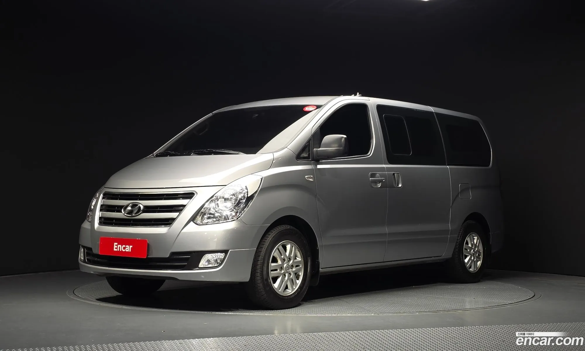 Hyundai Grand Starex 2018 KMFWBX7KBJU967006 — 19