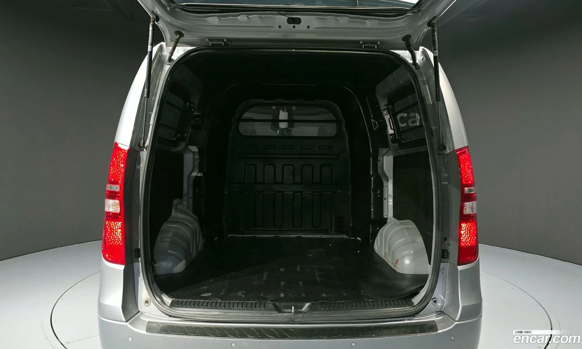 Hyundai Grand Starex 2018 KMFWBX7KBJU967006 — 15