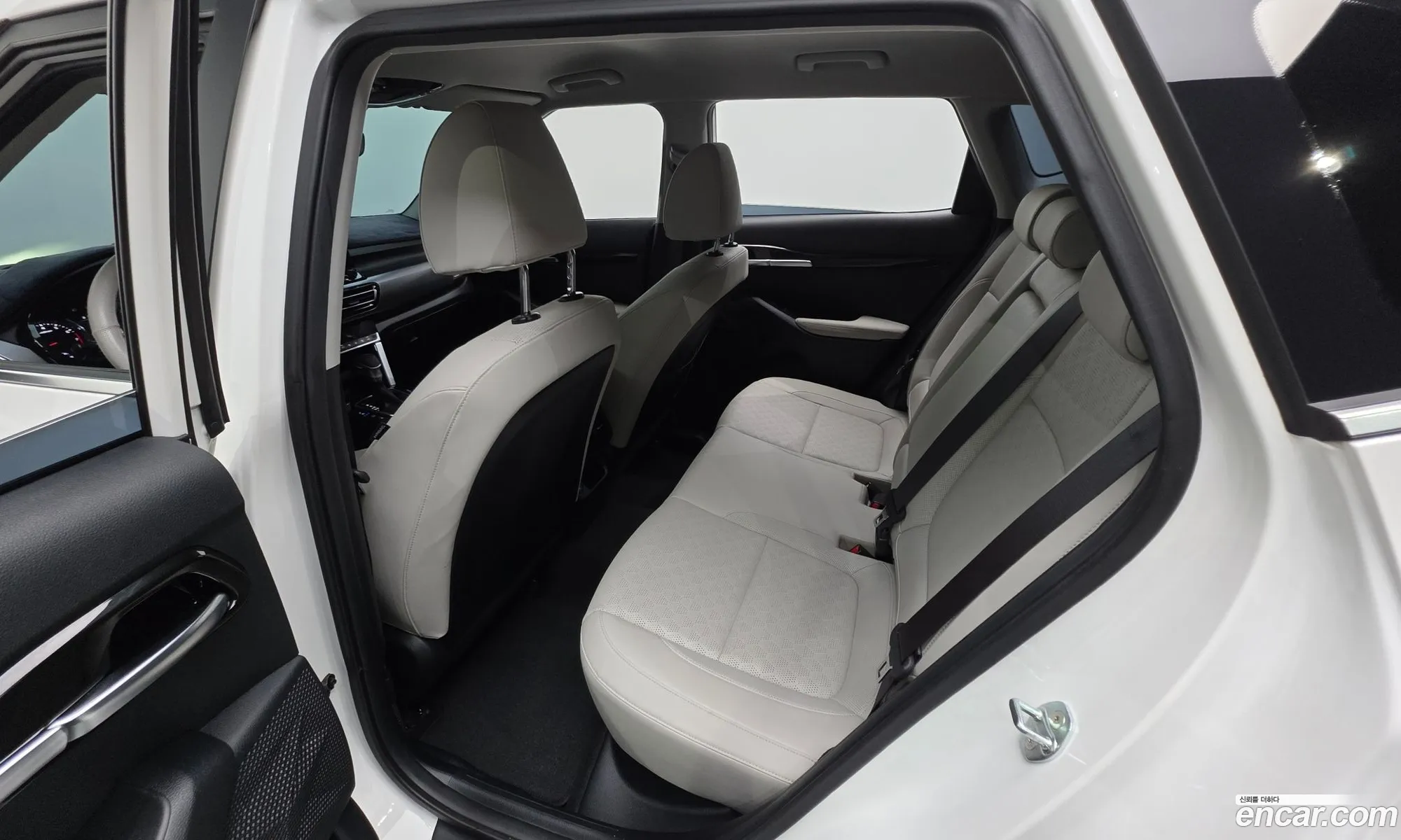 Kia Seltos 2022 KNAET812GNK306104 — 36