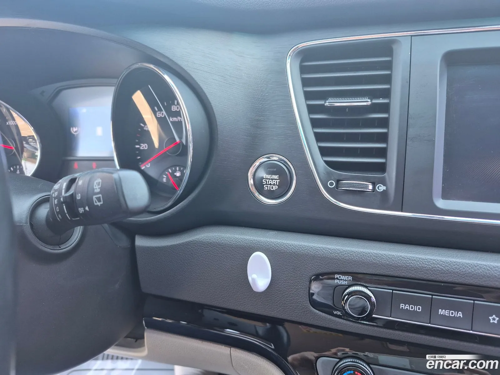 Kia Carnival 2017 — 3