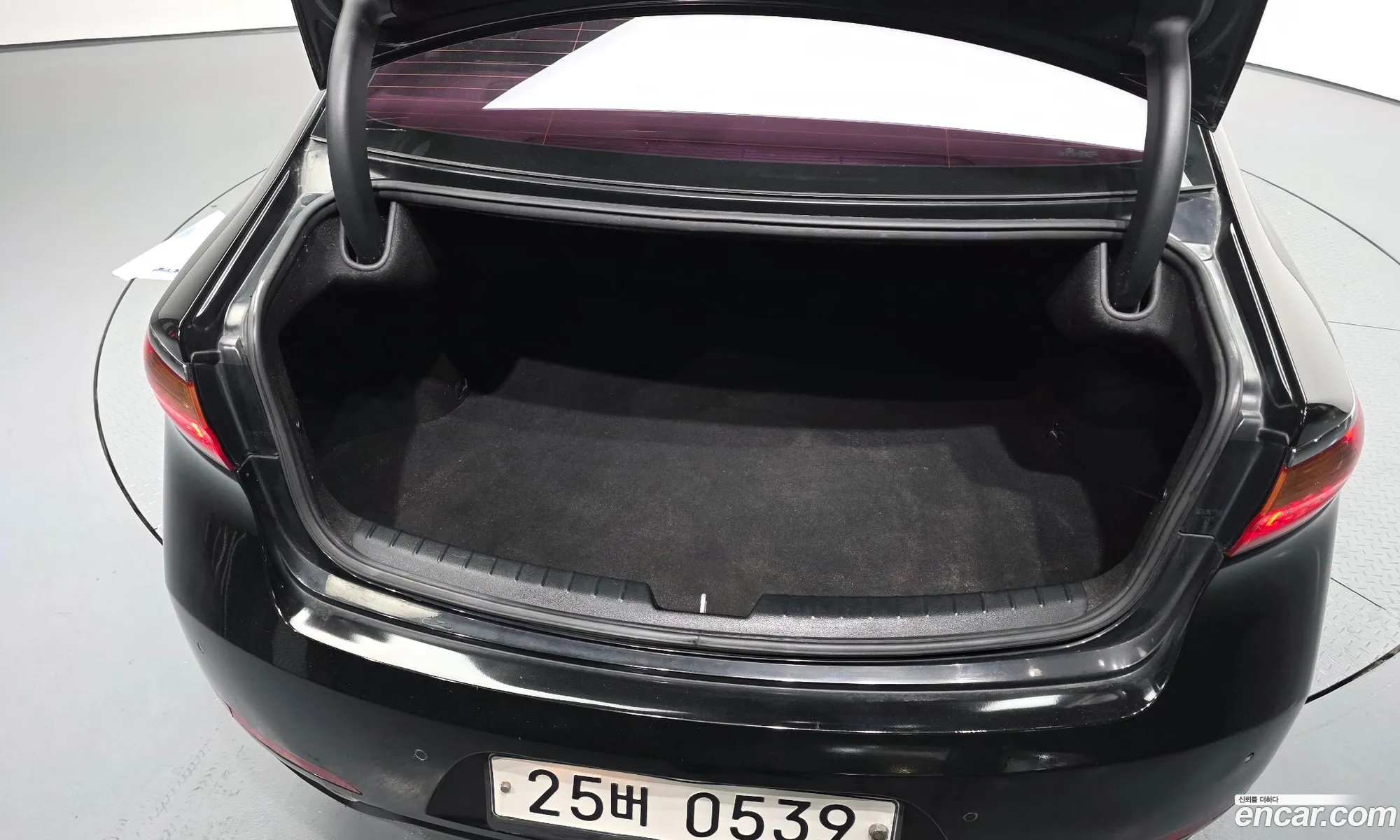 Kia K7 2016 KNALB41ABGA022832 — 9