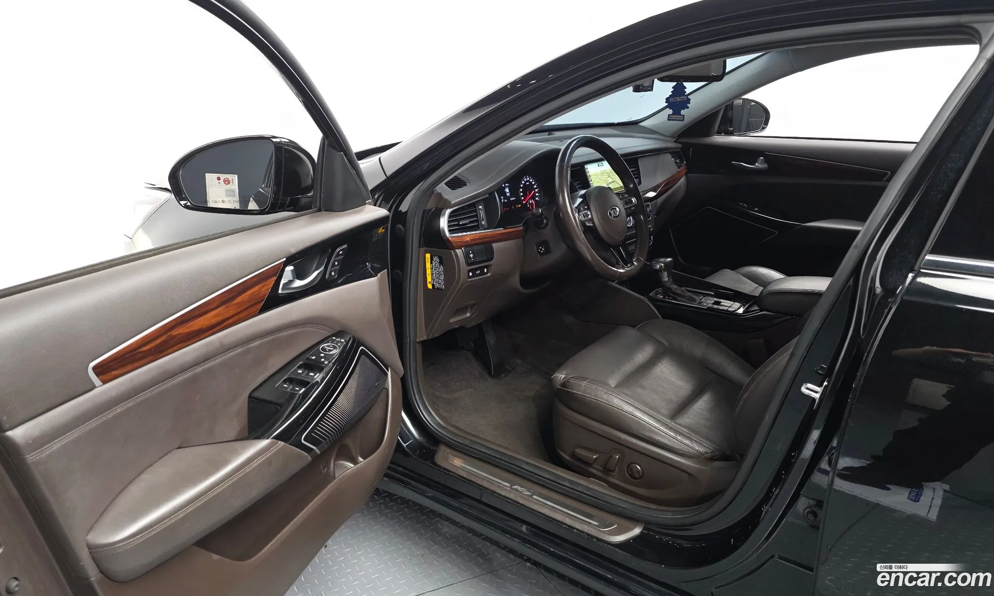Kia K7 2016 KNALB41ABGA022832 — 8