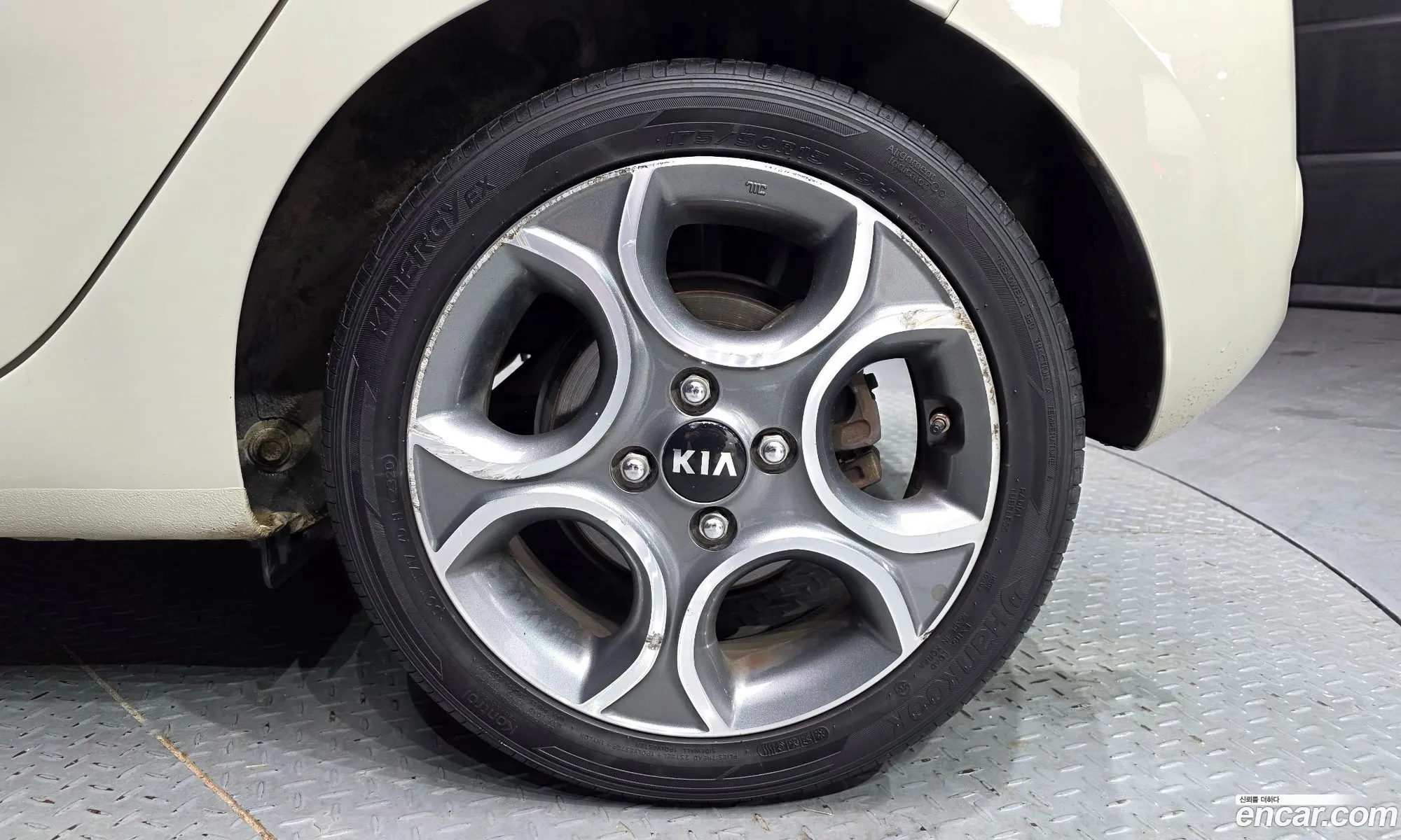 Kia Morning 2016 KNABX511BGT281995 — 18