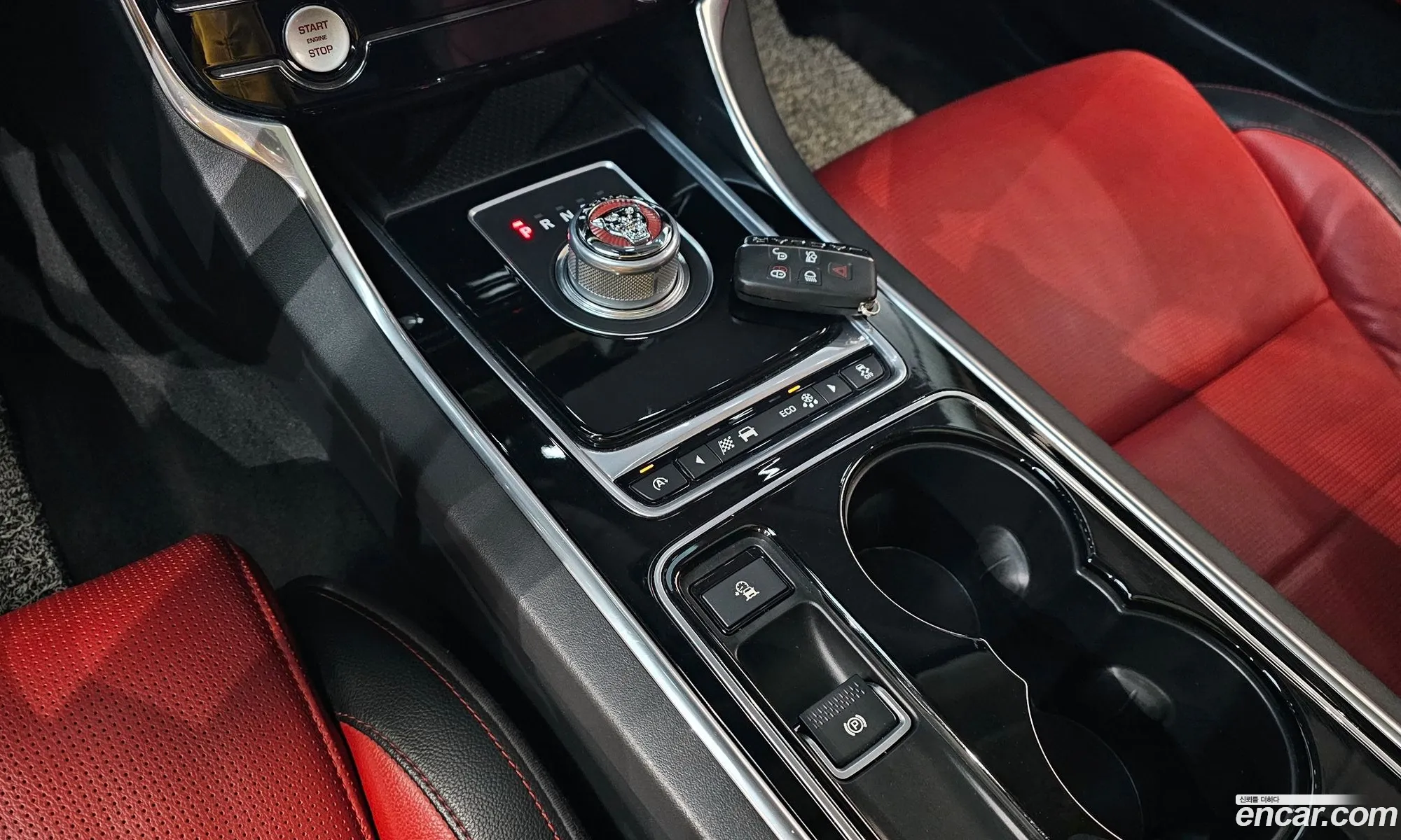 Jaguar XE 2015 — 13