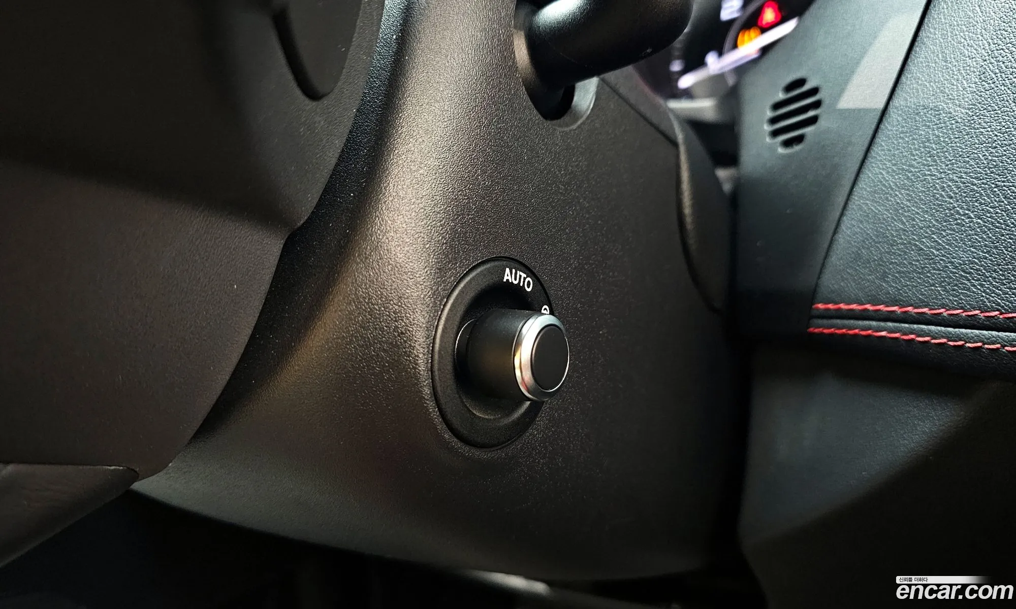 Jaguar XE 2015 — 14