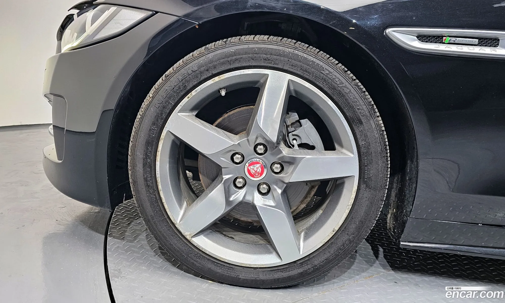 Jaguar XE 2015 — 7