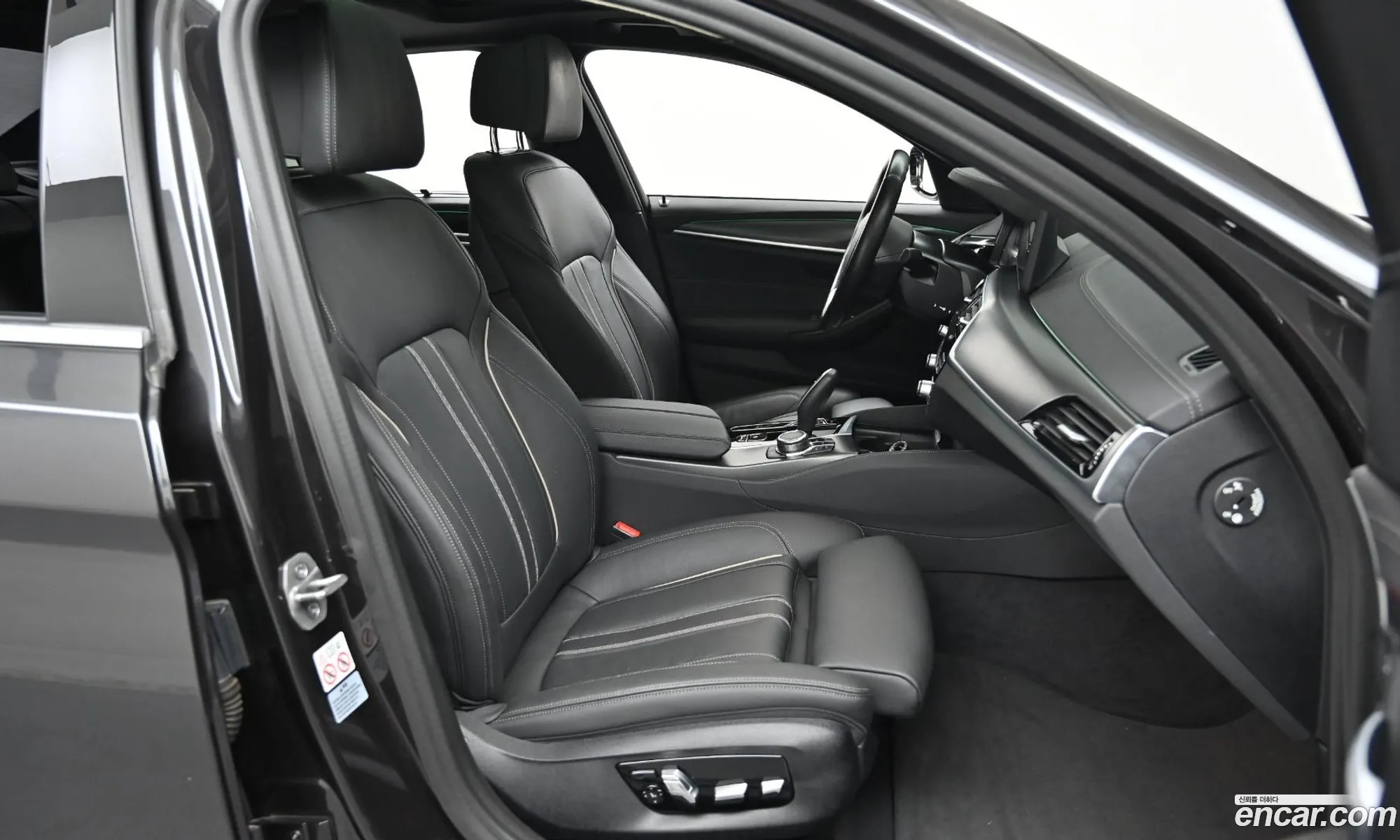 BMW 5 Series 2022 — 11