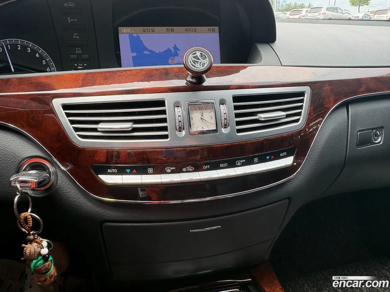 Mercedes-Benz S-Class W221 2010 — 19