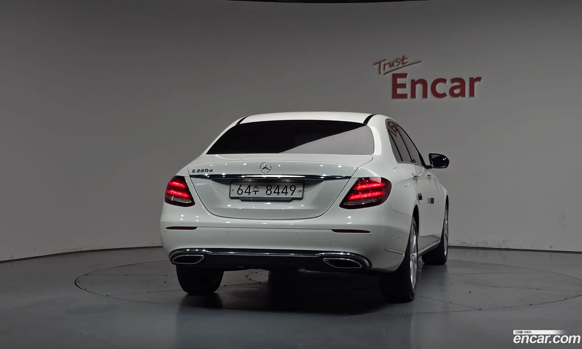 Mercedes-Benz E-Class W213 2017 — 25
