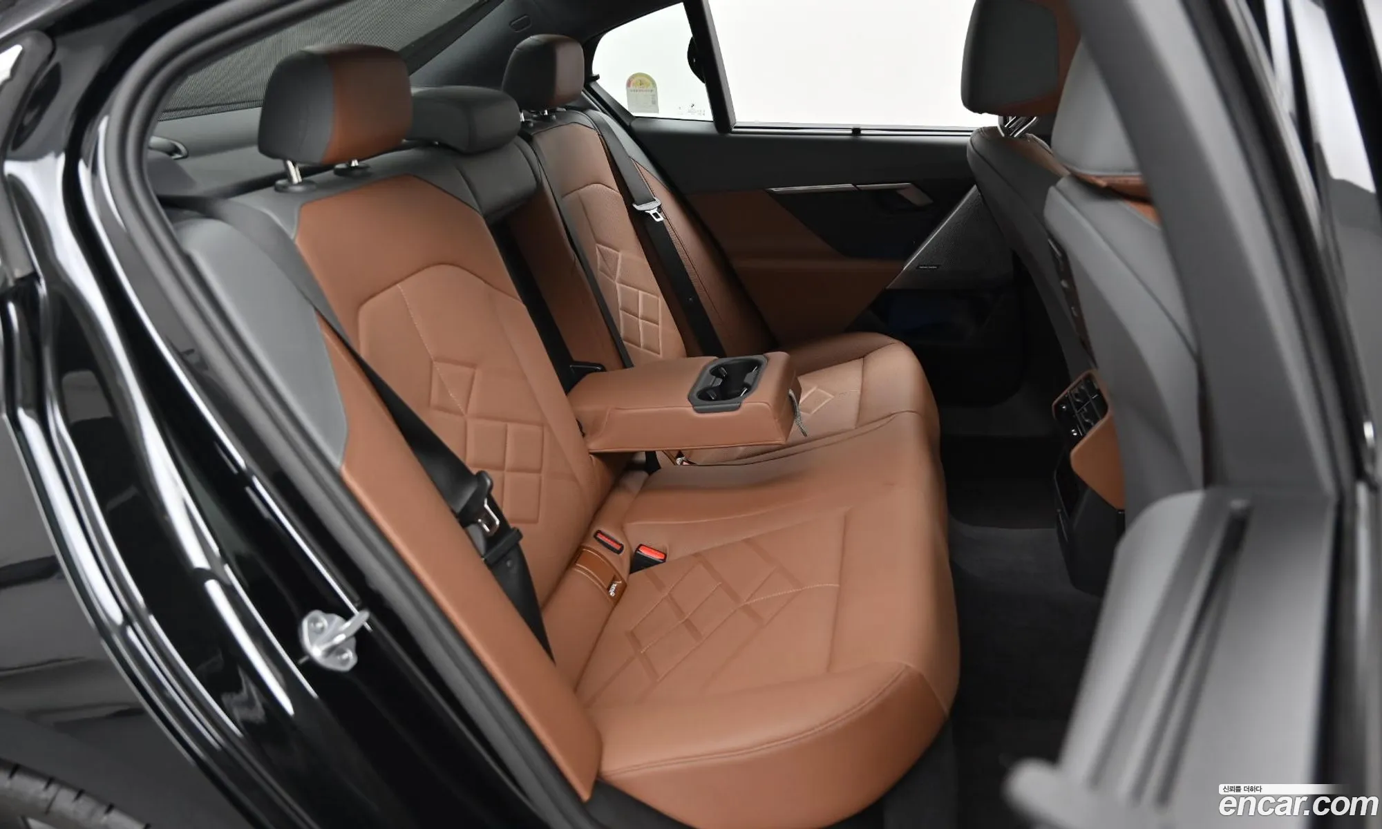BMW 5 Series 2025 — 16