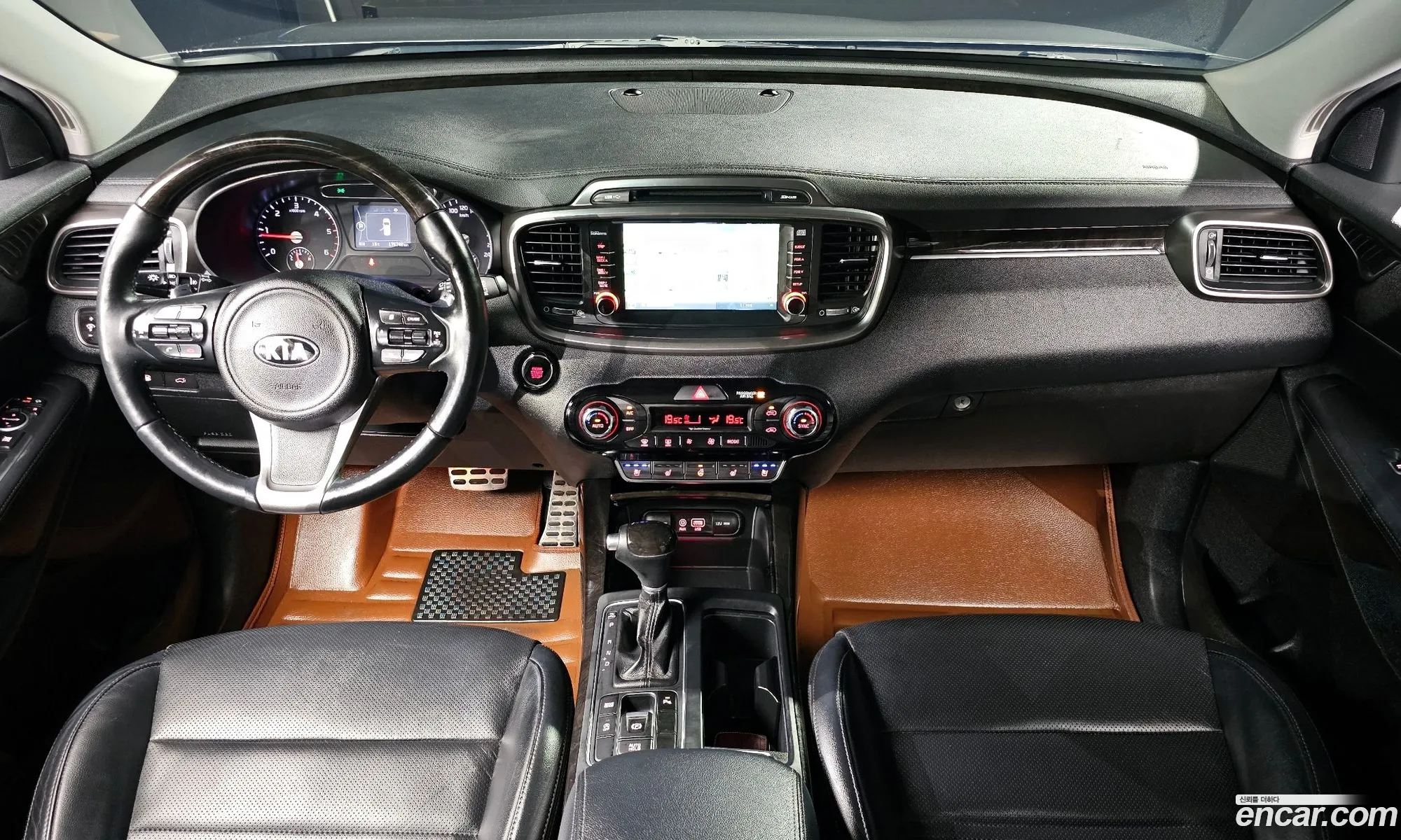 Kia Sorento 2017 KNAPK81ABHA314278 — 7