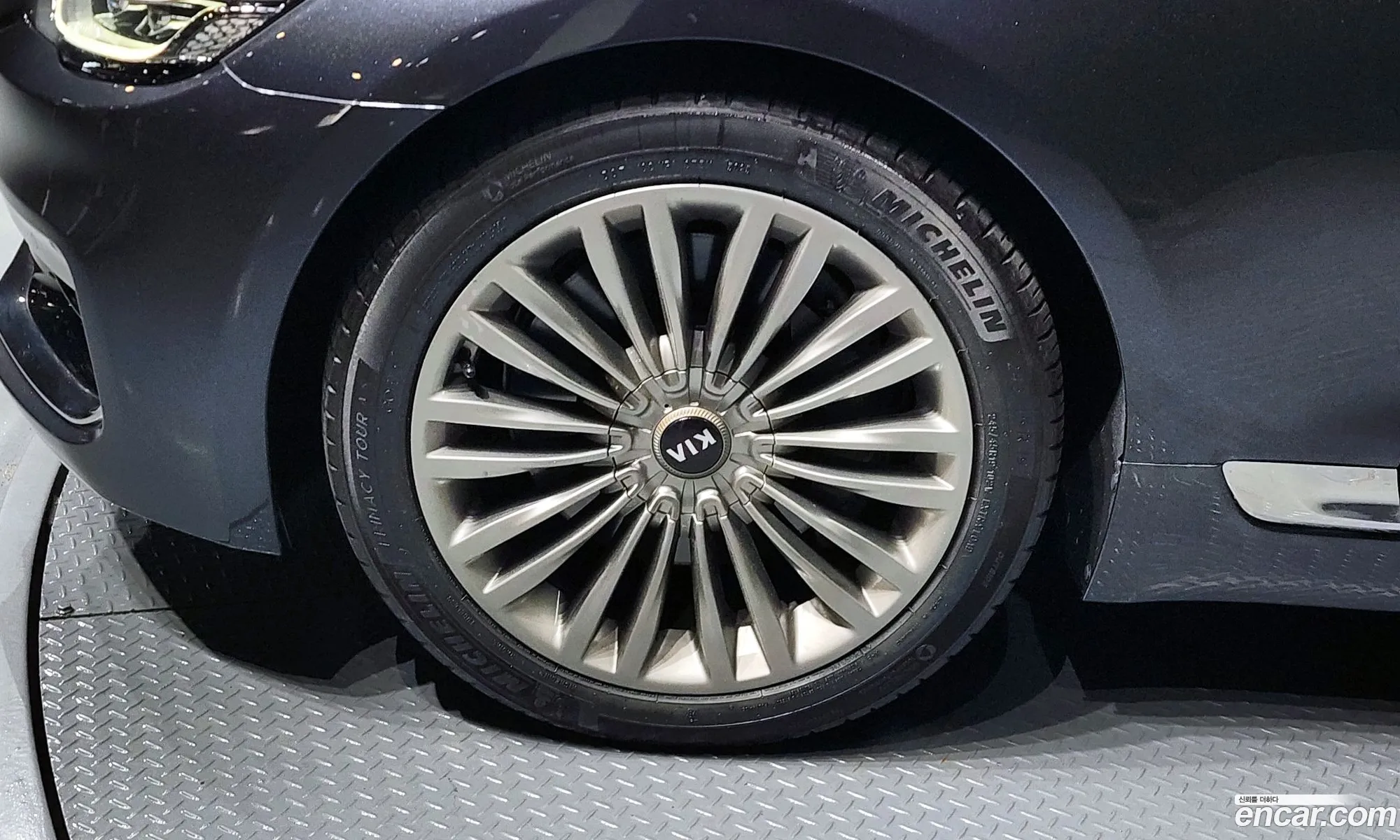 Kia The K9 2020 KNAS2418DMS030208 — 6