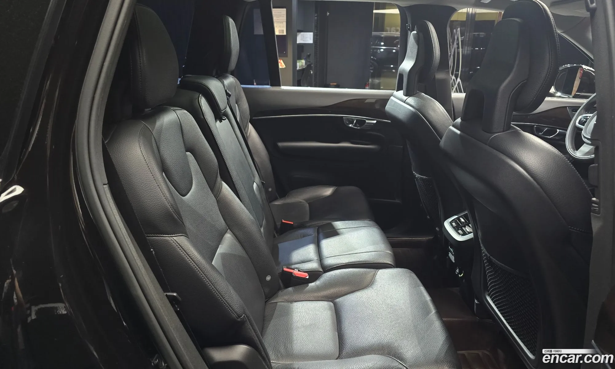 Volvo XC90 2016 — 17