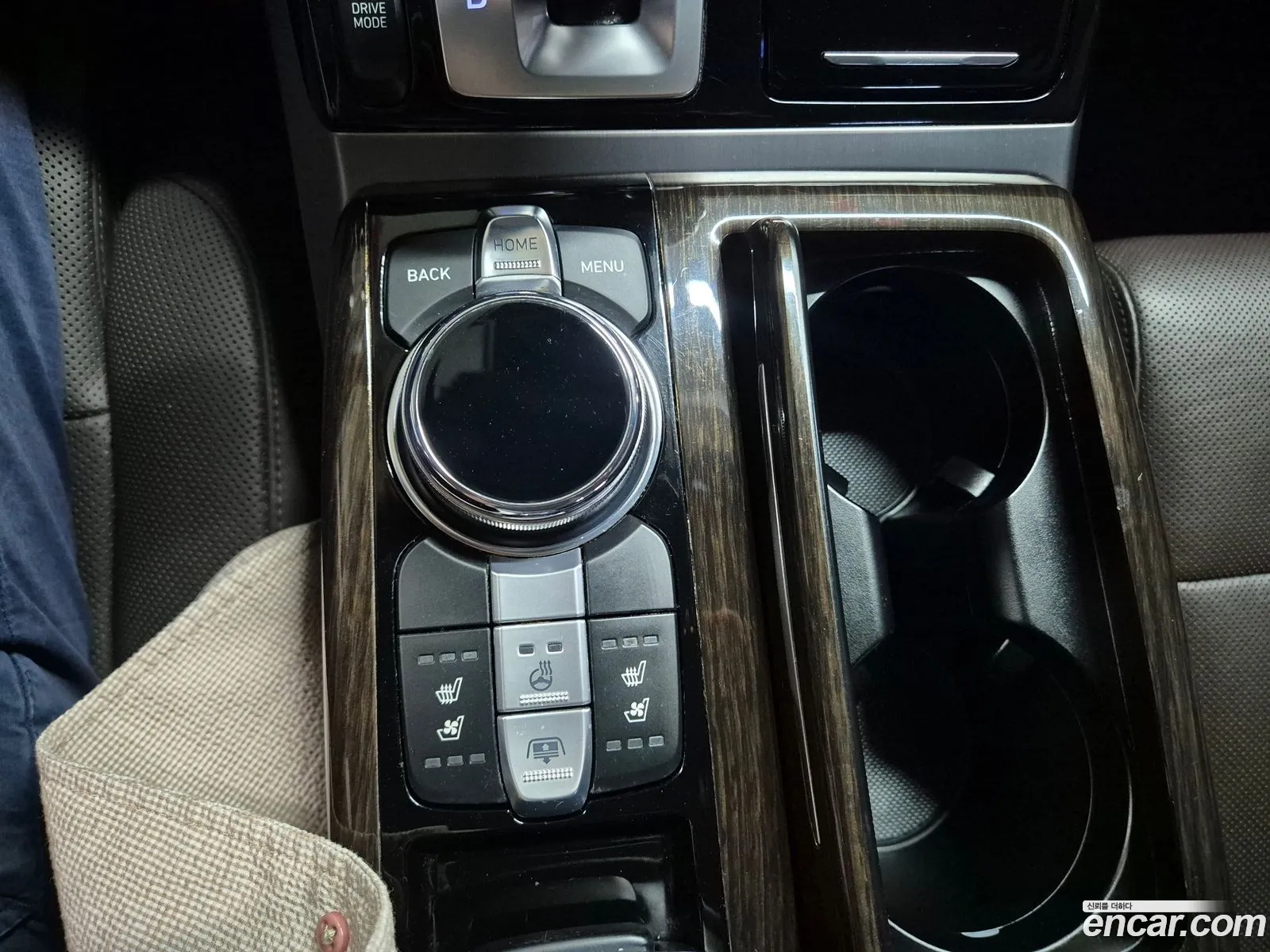 Genesis EQ900 2018 — 4