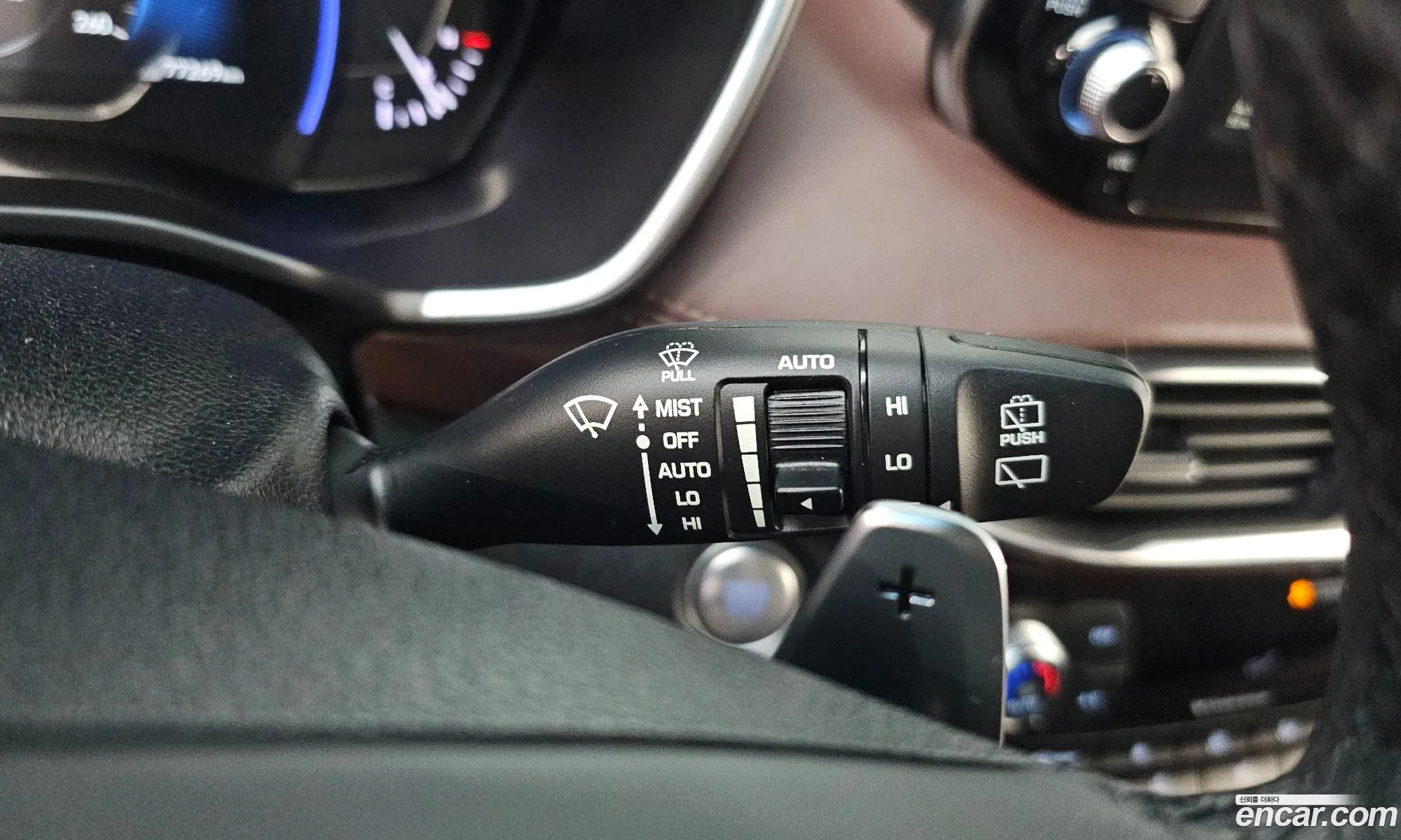 Hyundai Santa Fe TM 2018 KMHS581BBKU103021 — 29