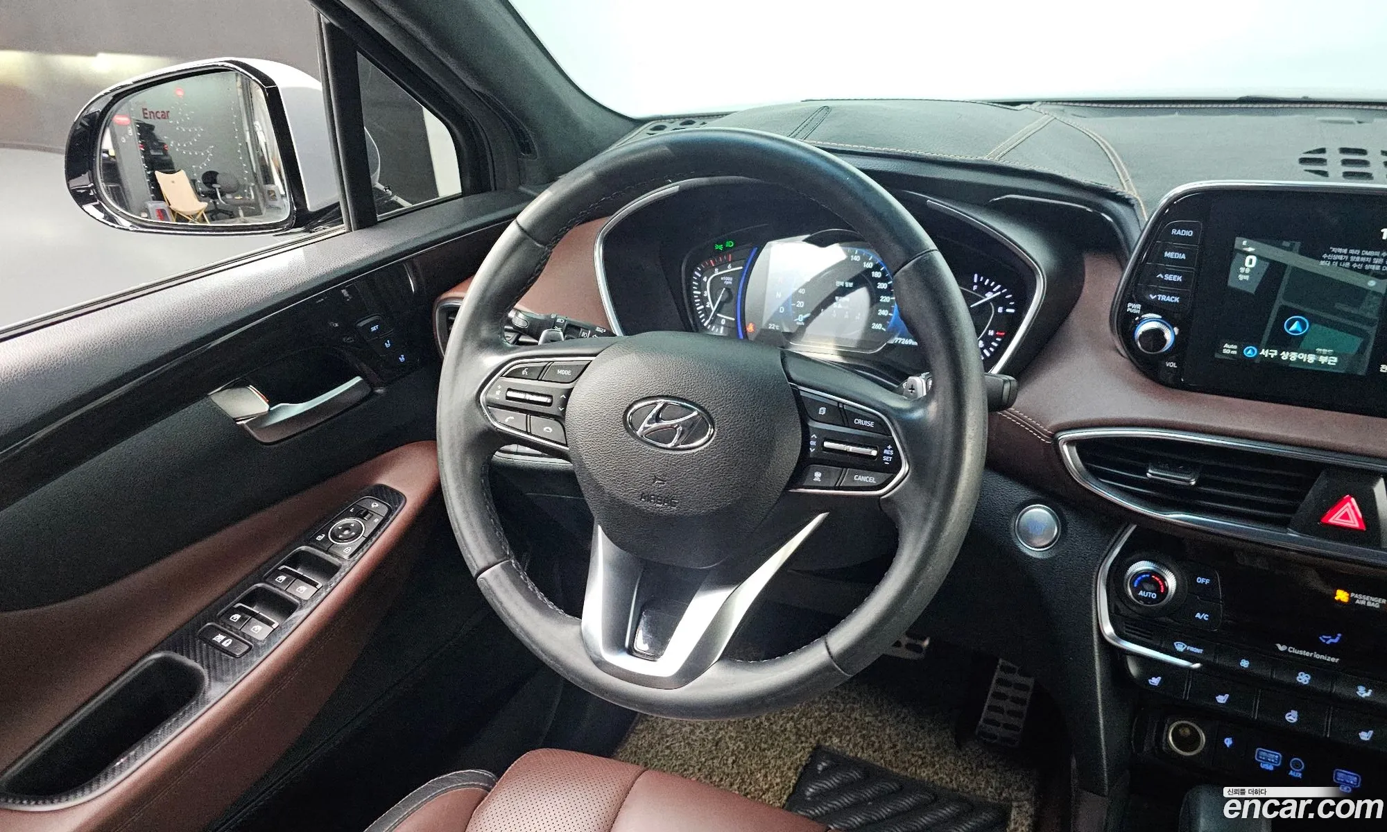 Hyundai Santa Fe TM 2018 KMHS581BBKU103021 — 4