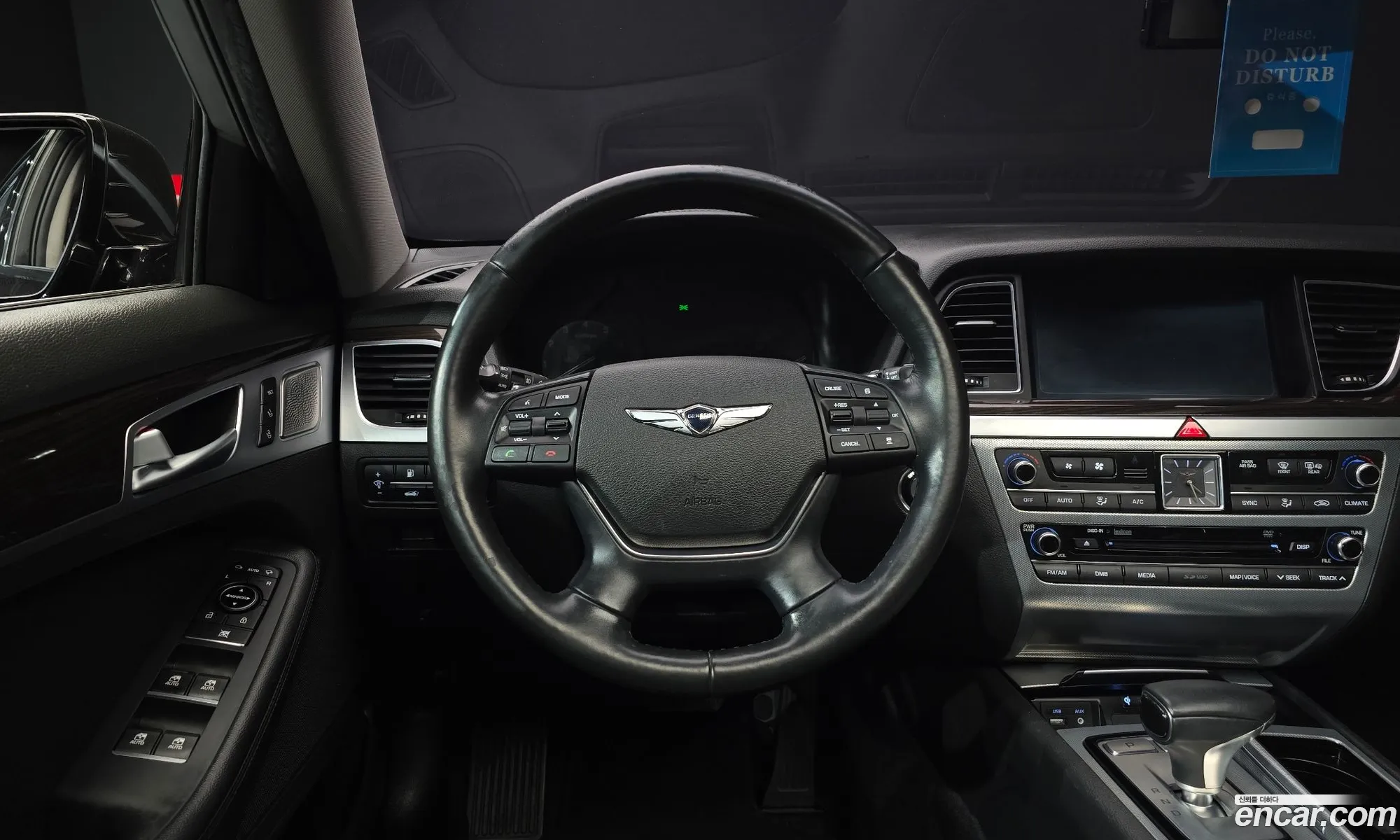 Genesis G80 2017 KMHGM41DBJU253084 — 12