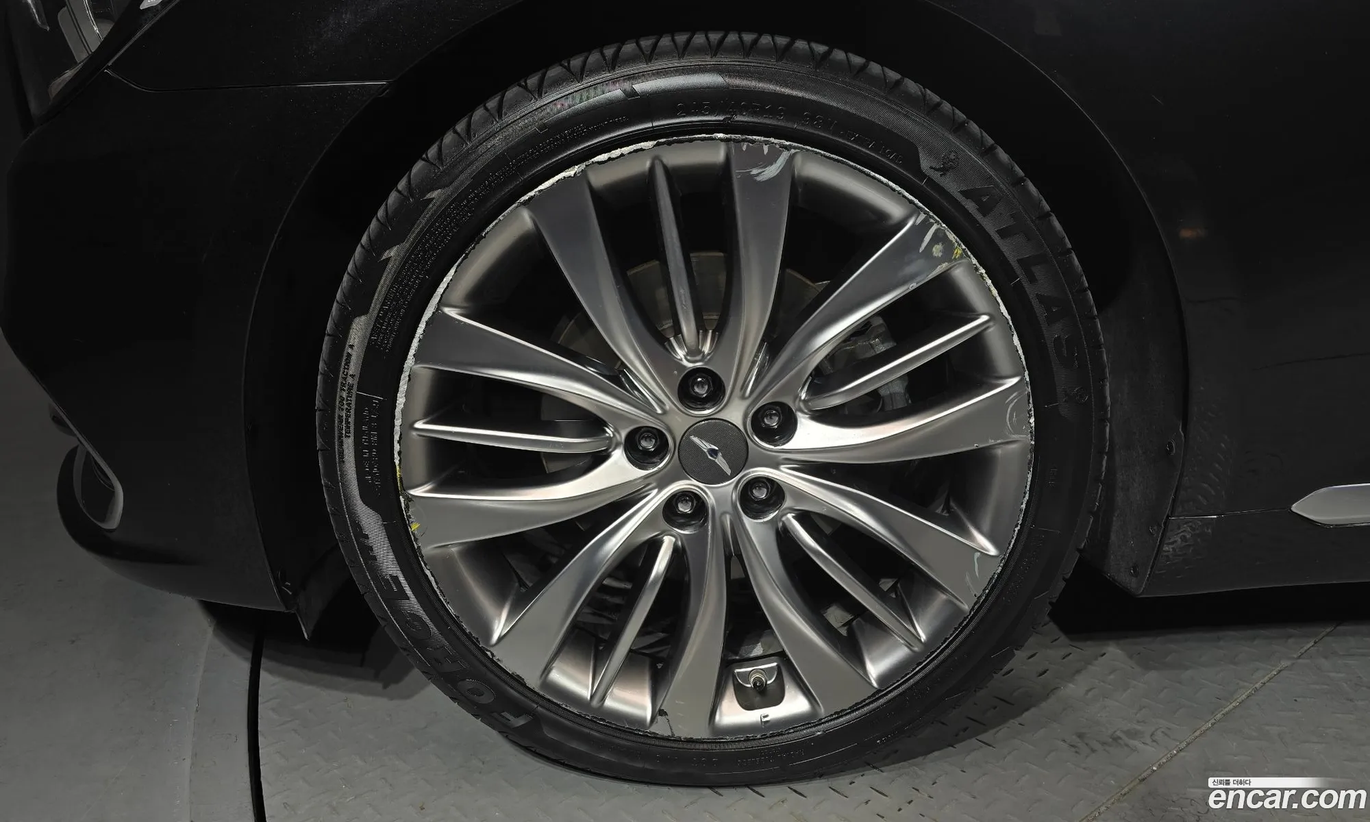 Genesis G80 2017 KMHGM41DBJU253084 — 19