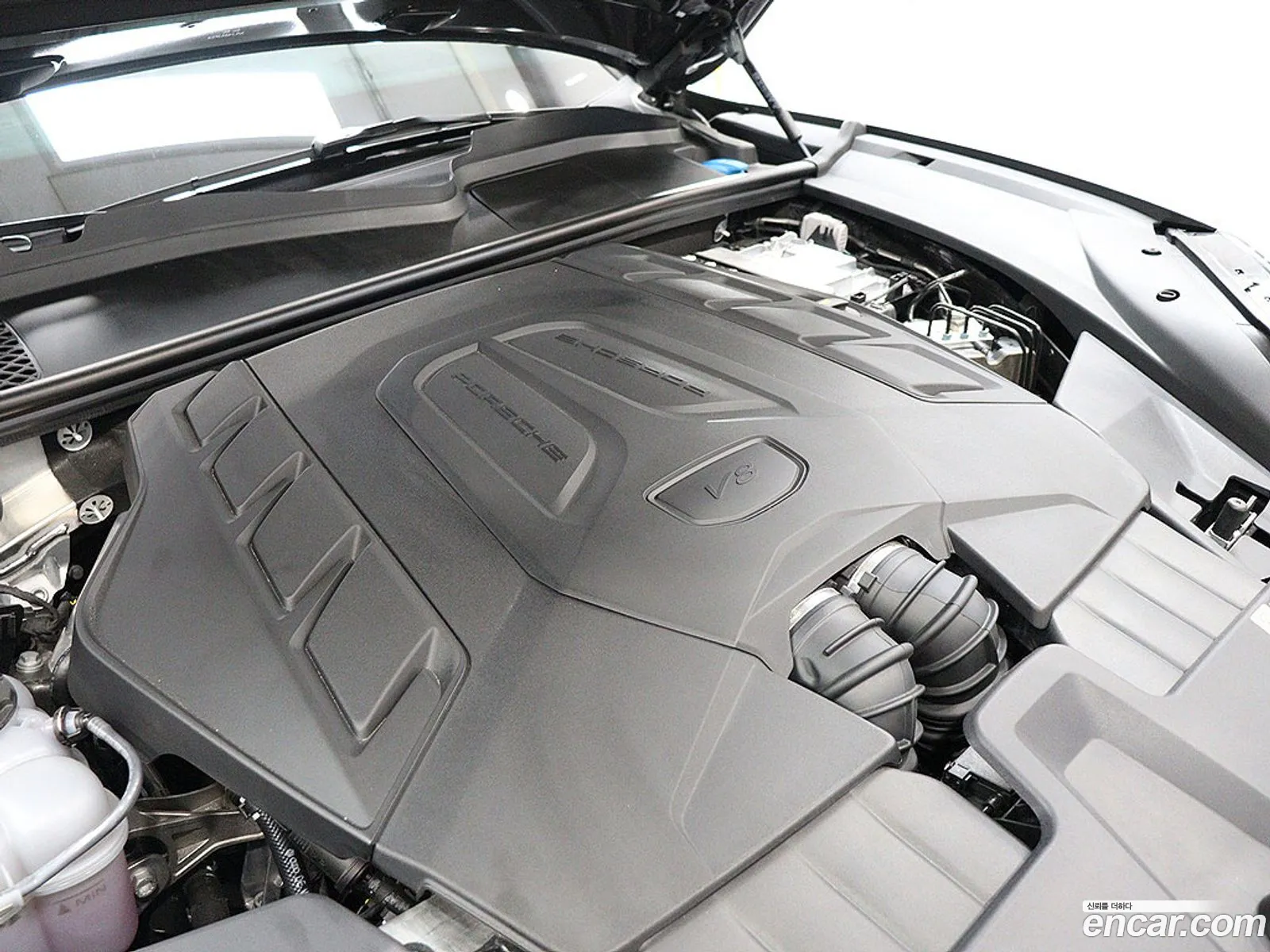 Porsche Cayenne 2025 — 5