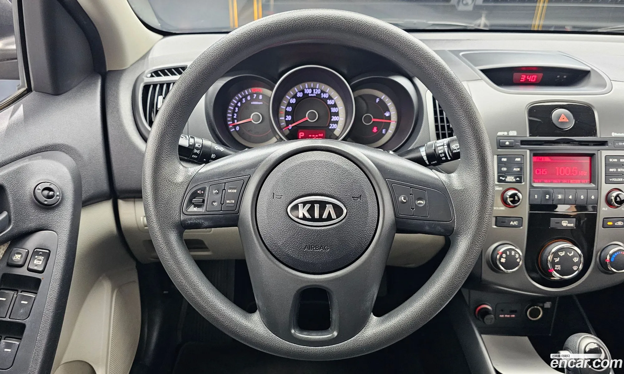 Kia Forte 2011 KNAFT415BBA380654 — 11