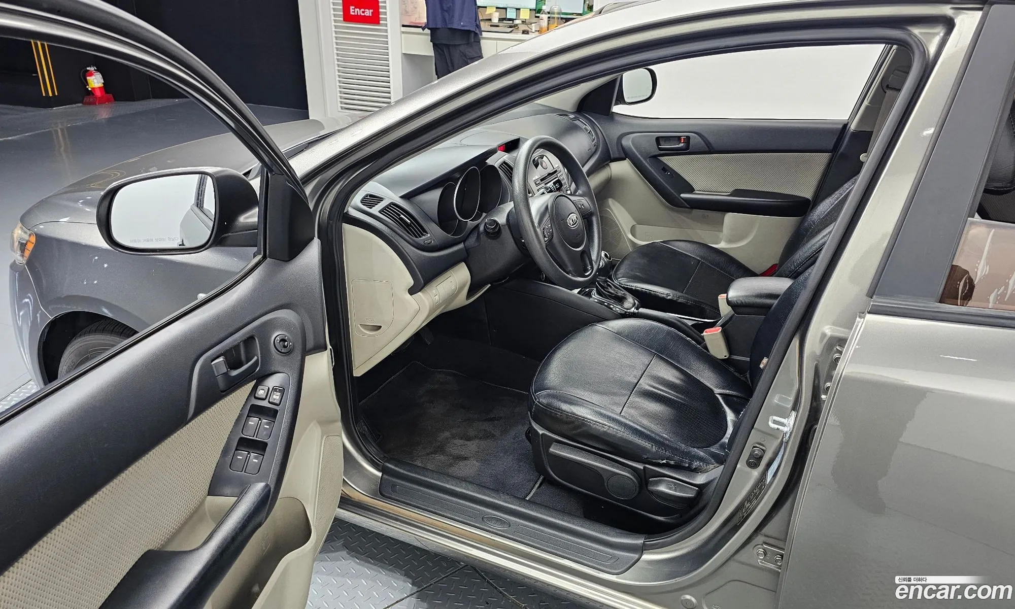 Kia Forte 2011 KNAFT415BBA380654 — 16
