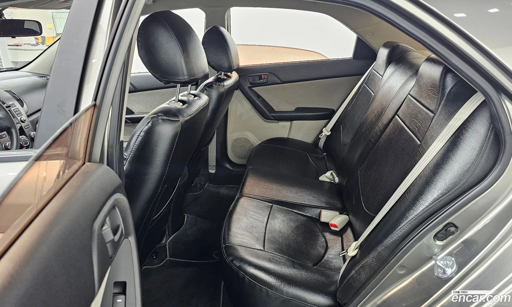 Kia Forte 2011 KNAFT415BBA380654 — 3