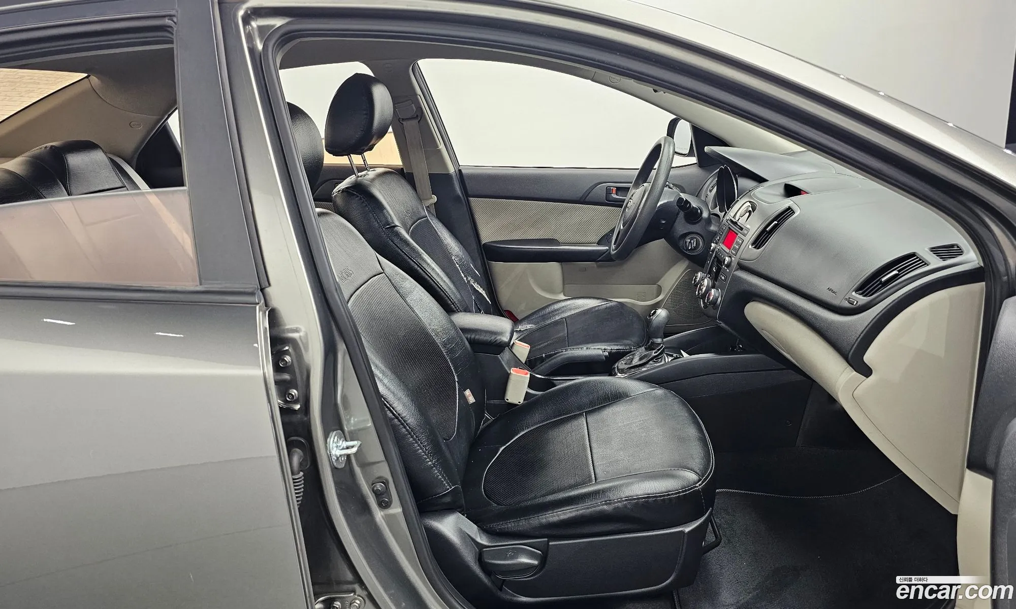 Kia Forte 2011 KNAFT415BBA380654 — 15