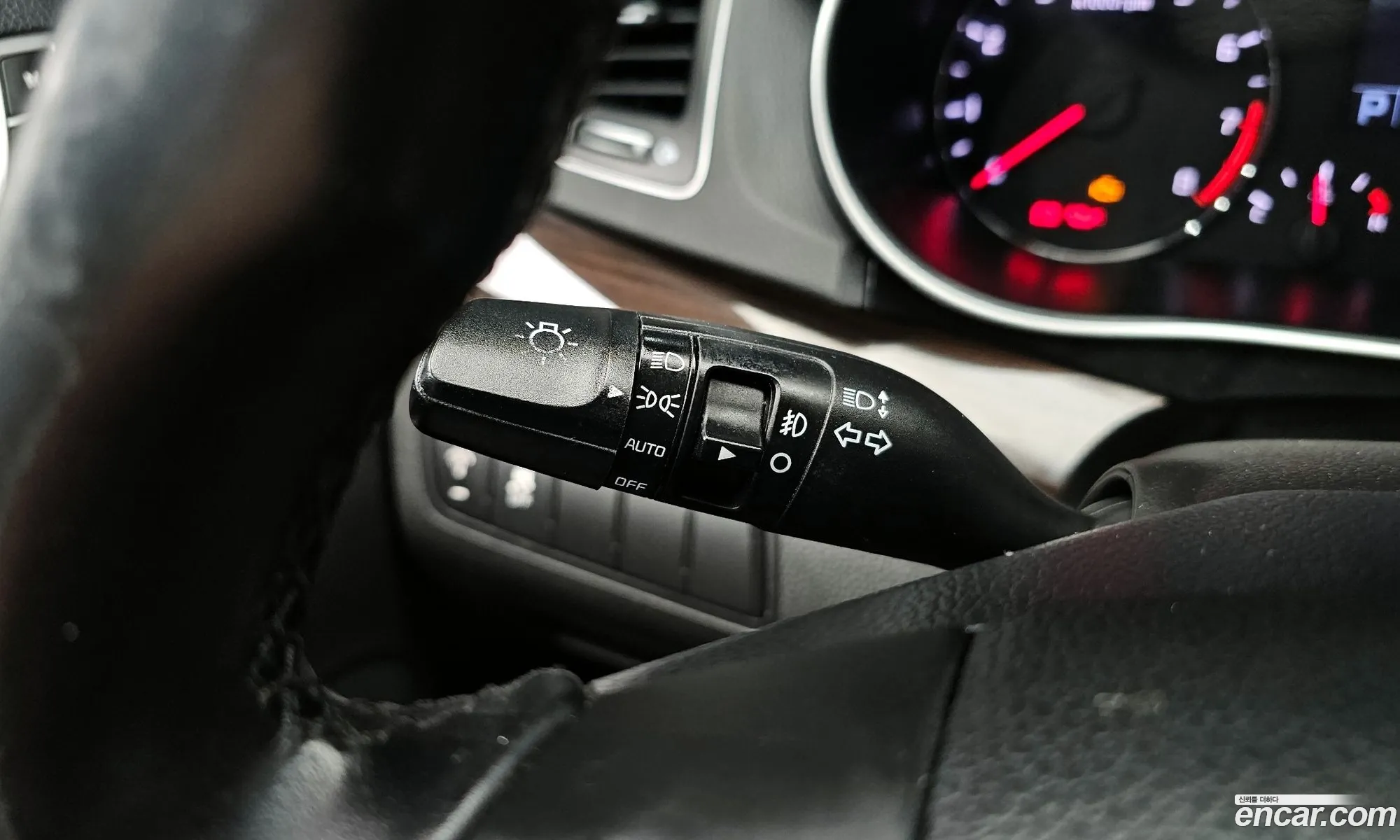 Kia K7 2016 KNALM415BGA220628 — 14