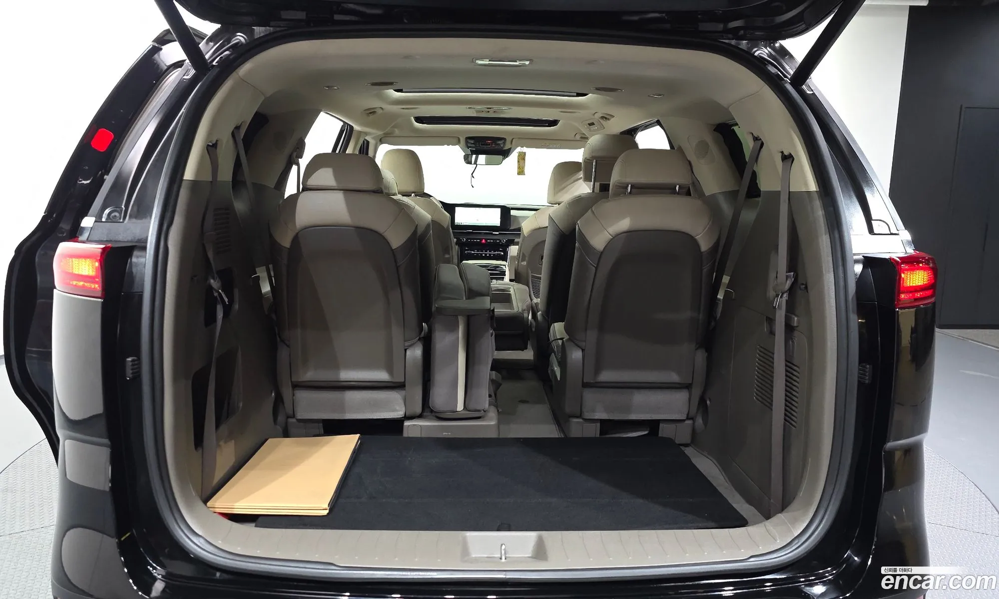 Kia Carnival 2023 KNHNE37BBPS278137 — 19
