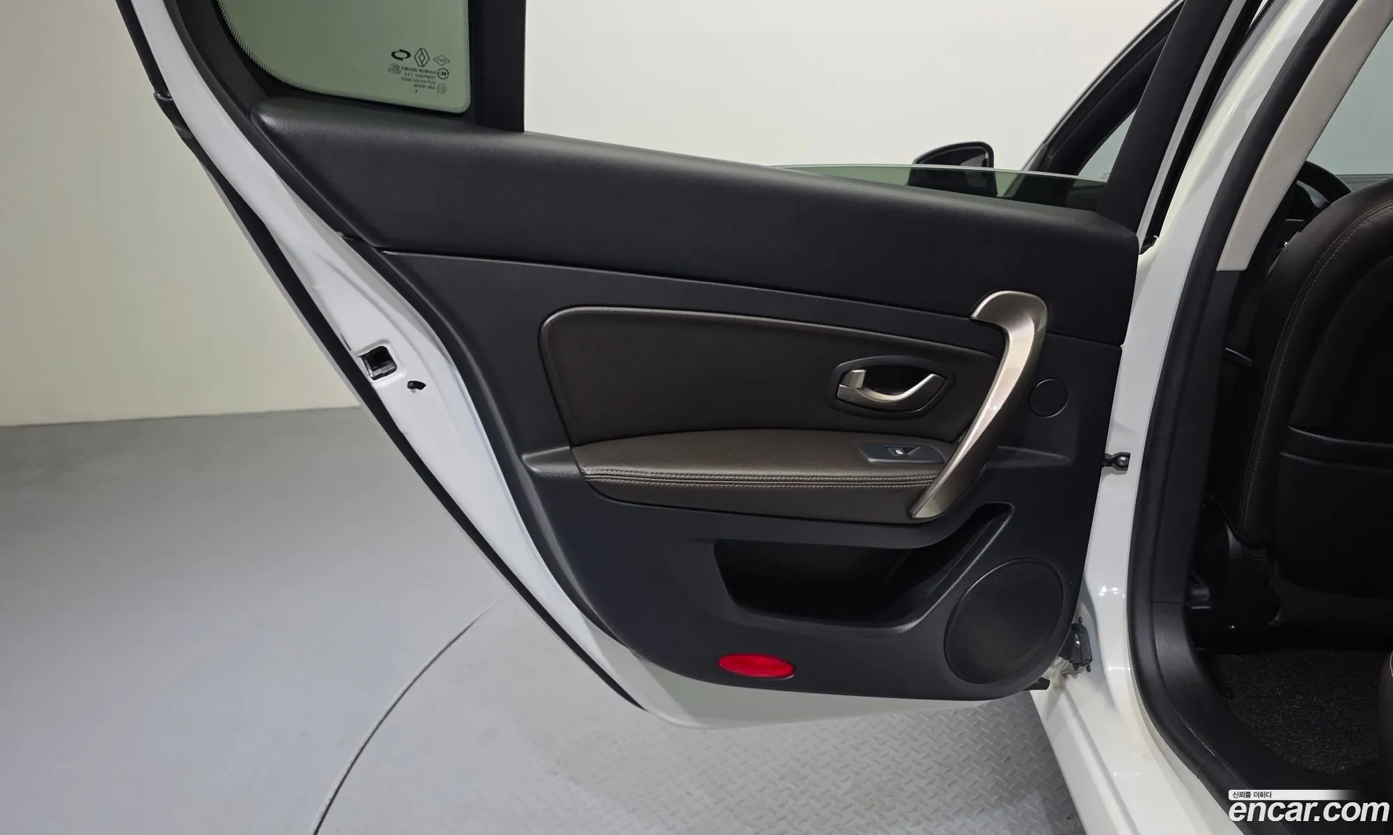 Renault Korea (Samsung) SM5 Nova 2015 — 13