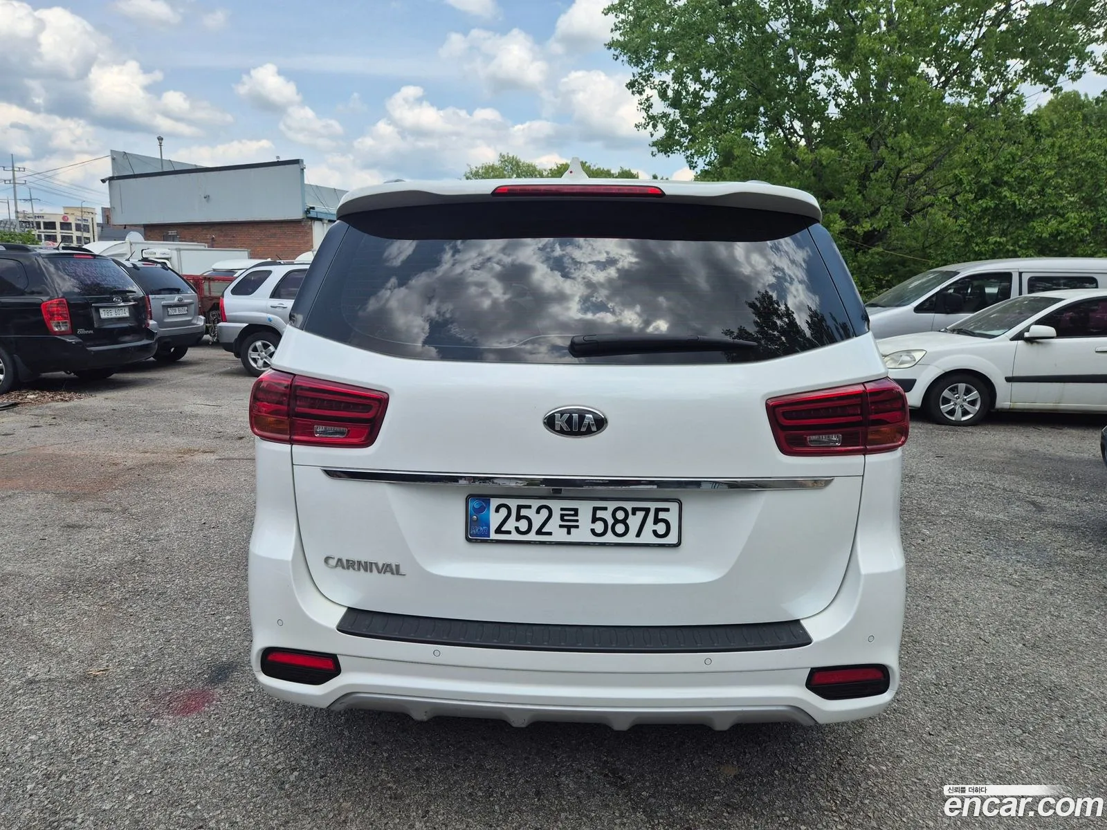 Kia Carnival 2018 — 8