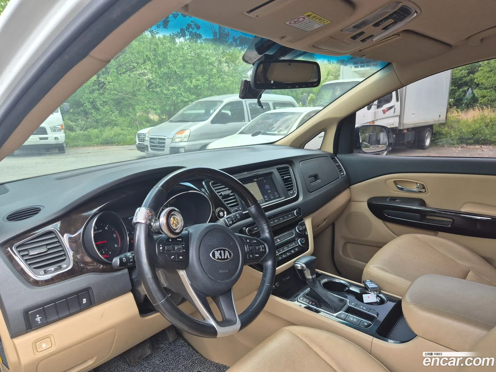 Kia Carnival 2018 — 16