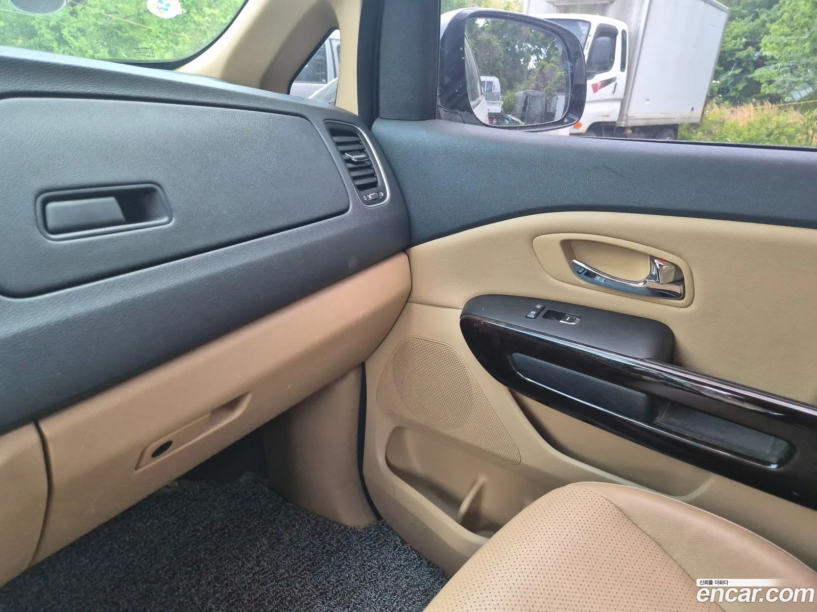 Kia Carnival 2018 — 10
