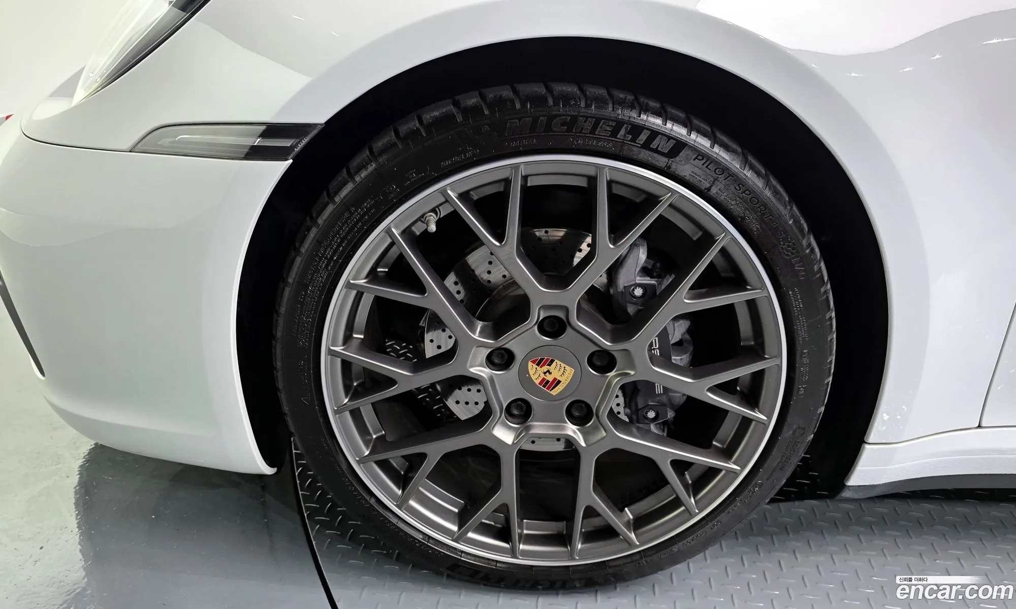 Porsche 911 2020 WP0AA2990LS205843 — 29