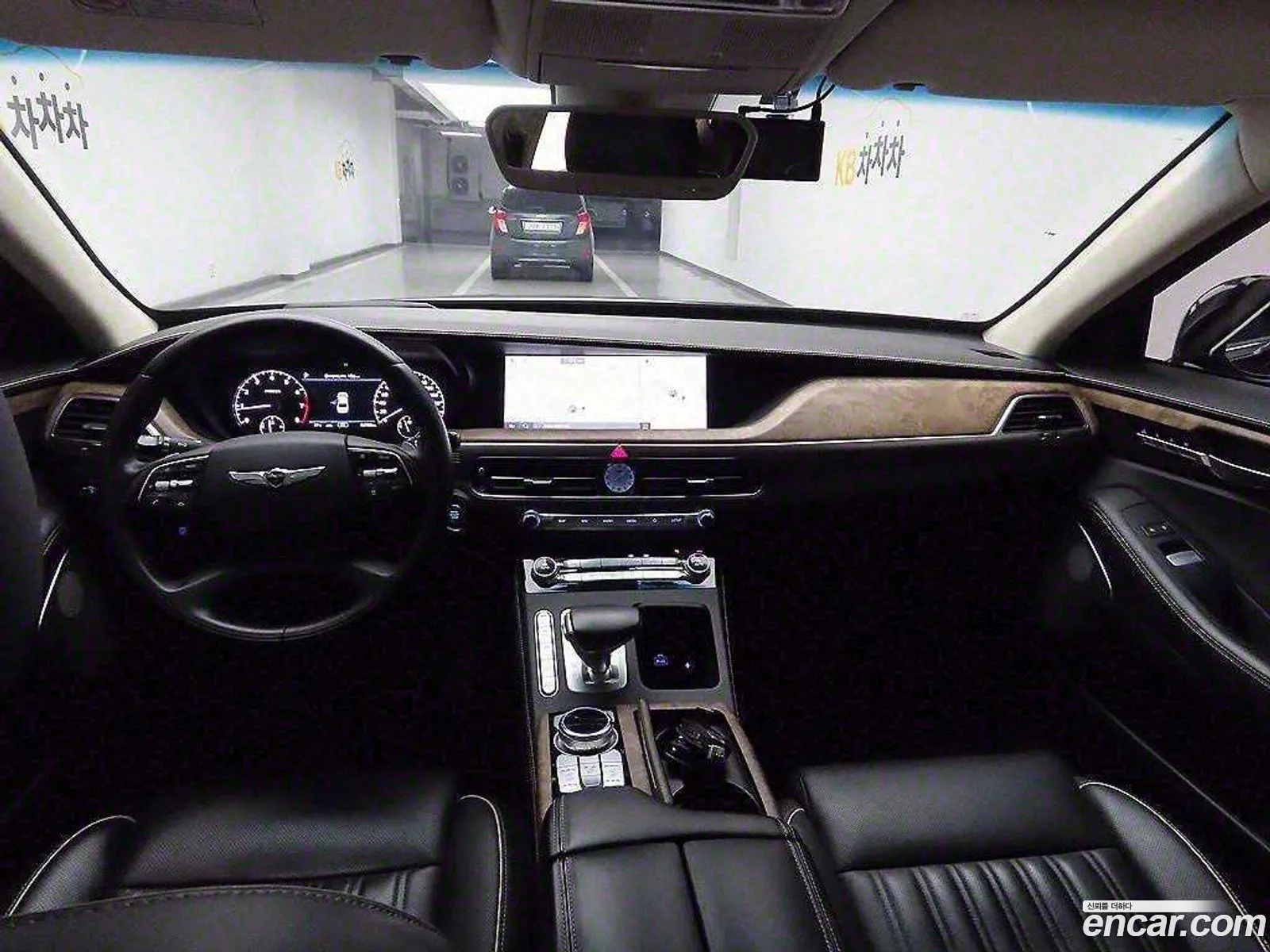 Genesis G90 2019 — 17