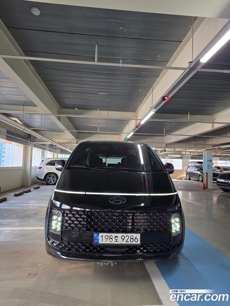 Hyundai Staria 2023 — 2