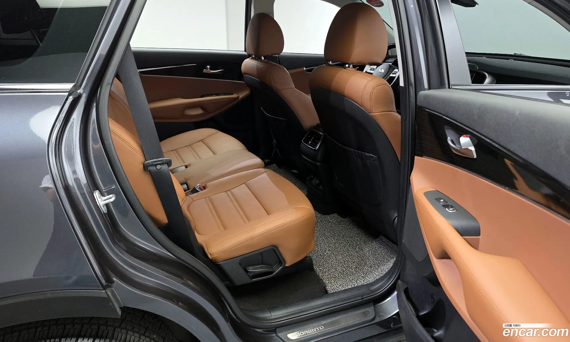 Kia Sorento 2019 KNAPH81ABLA629327 — 4