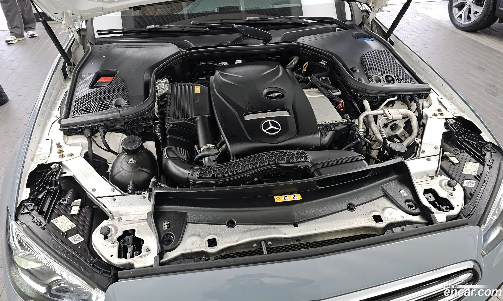 Mercedes-Benz E-Class W213 2022 — 12