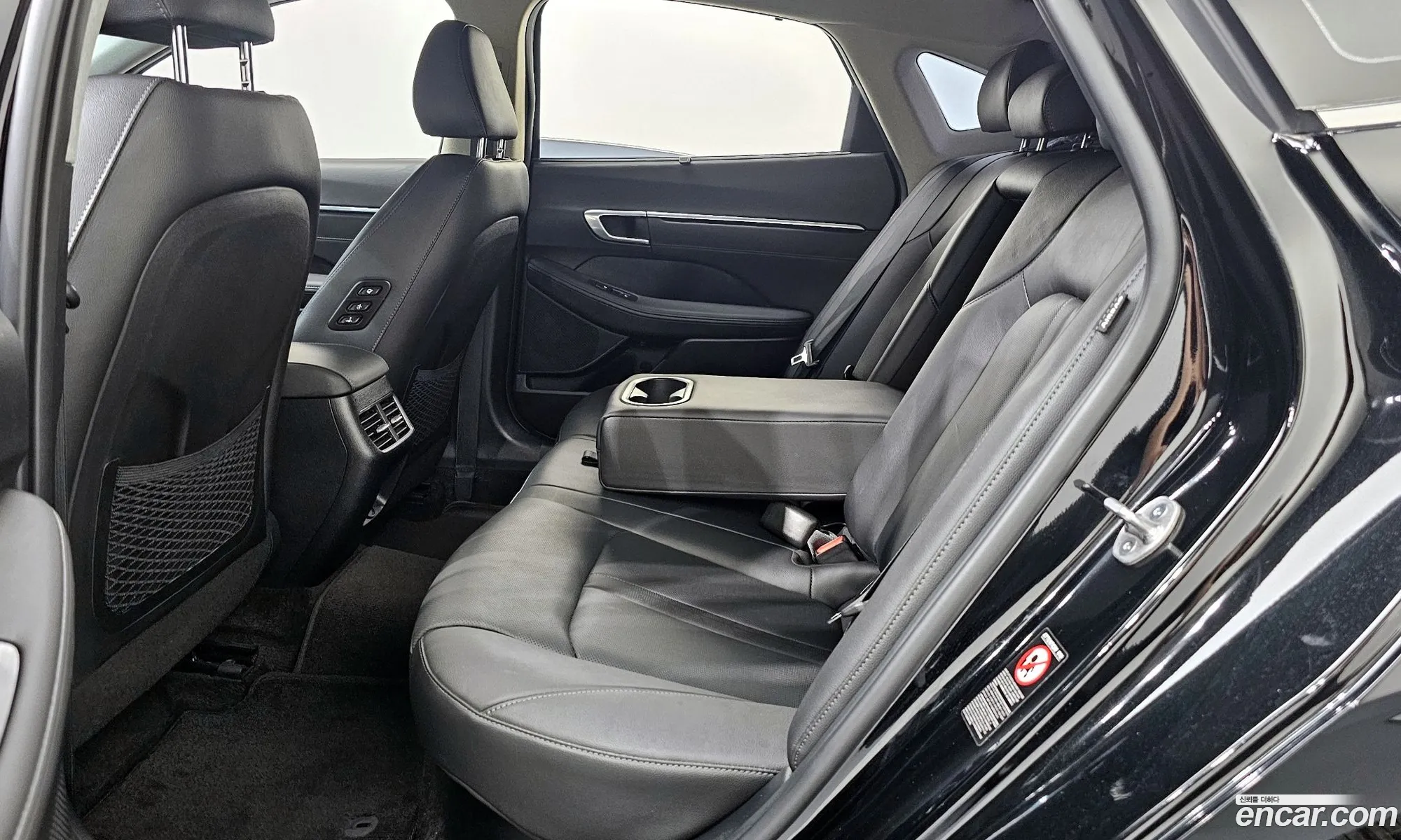 Hyundai Sonata Hybrid 2023 — 24