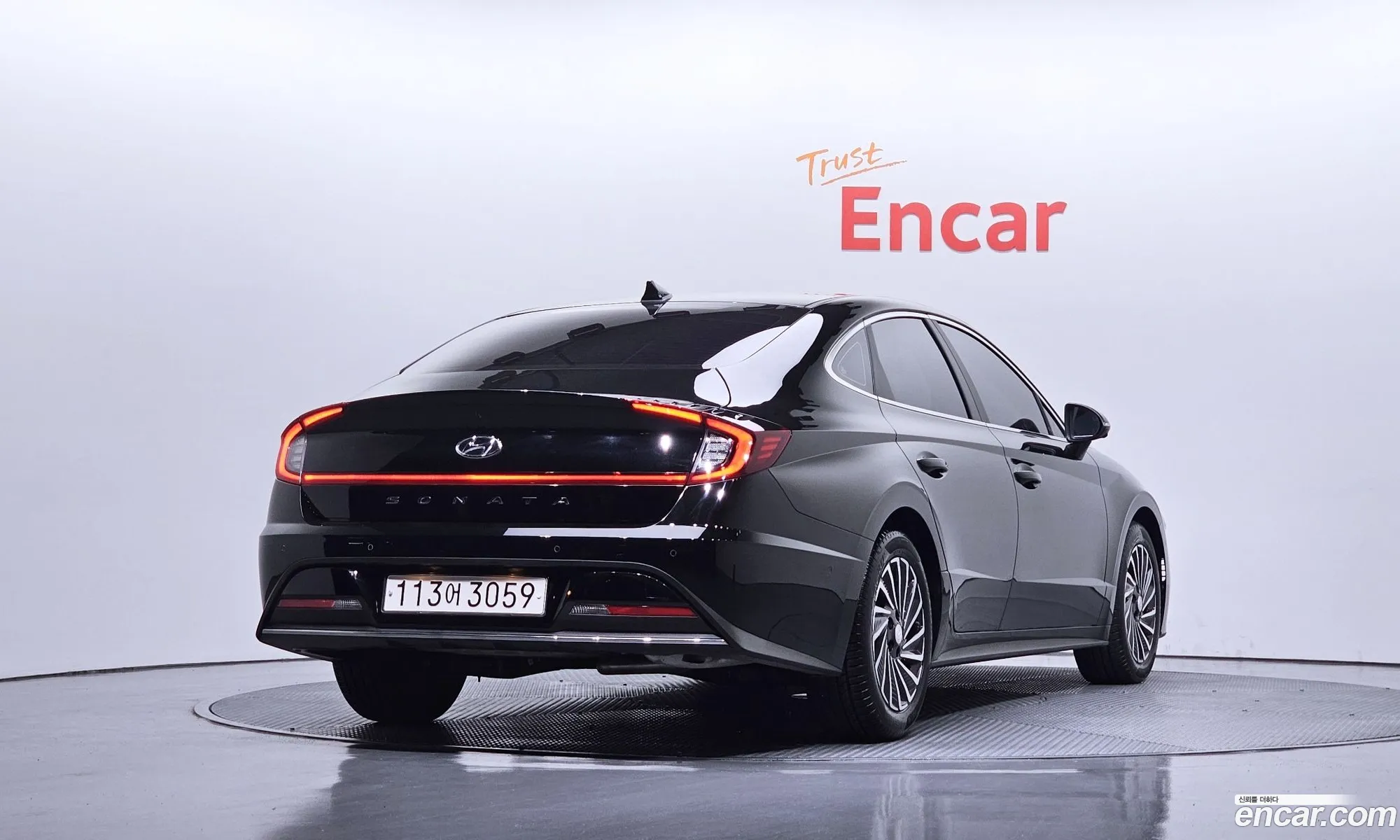 Hyundai Sonata Hybrid 2023 — 5