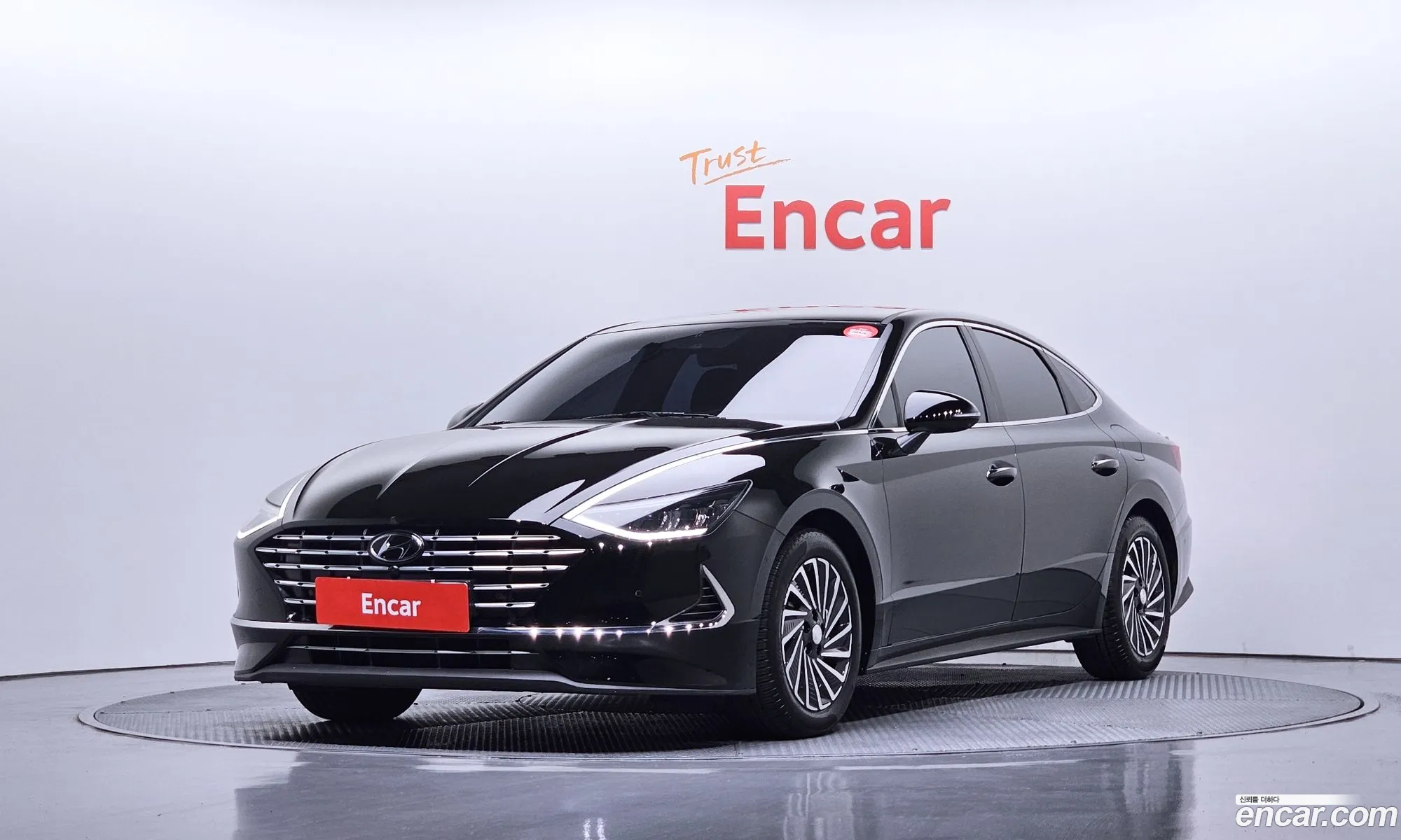 Hyundai Sonata Hybrid 2023 — 7