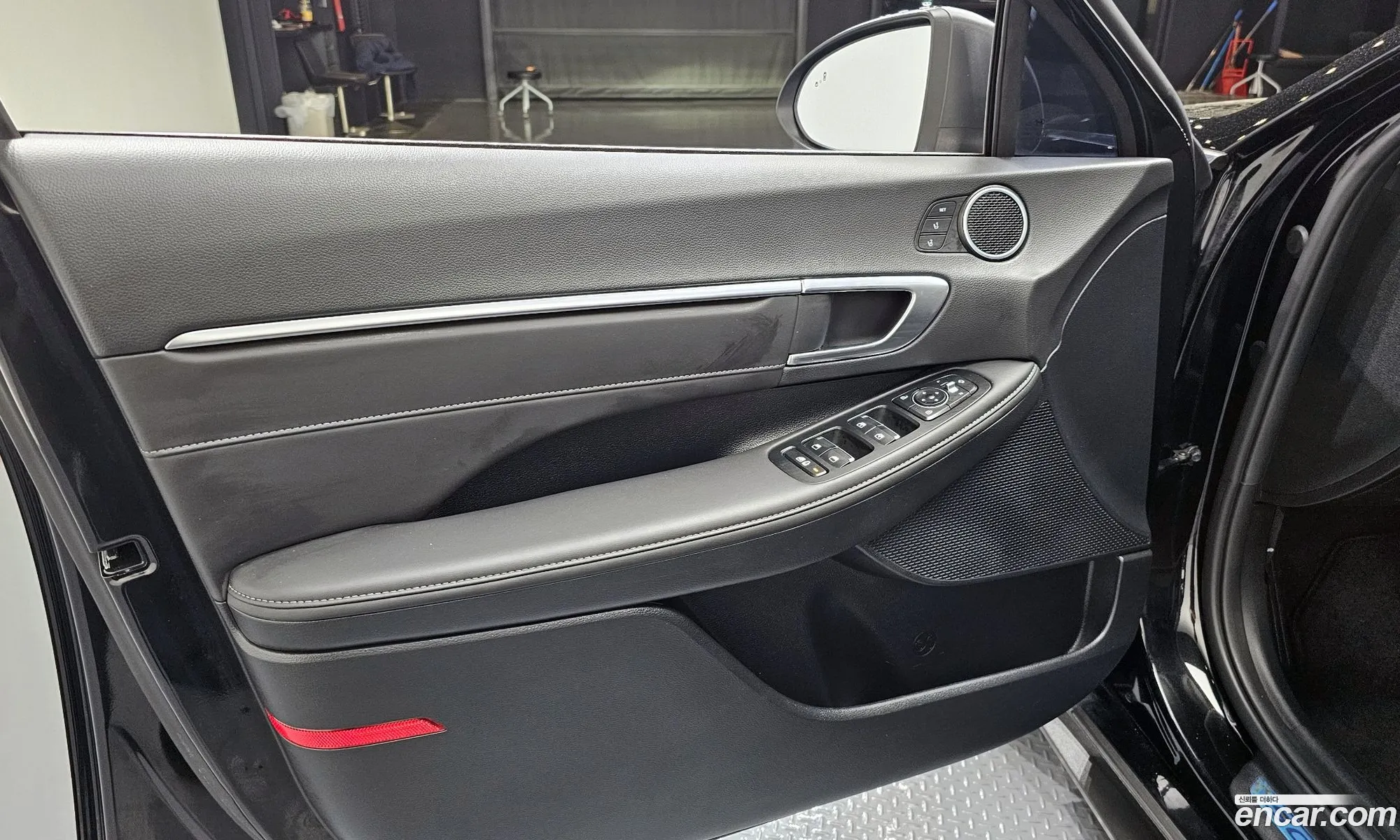 Hyundai Sonata Hybrid 2023 — 3